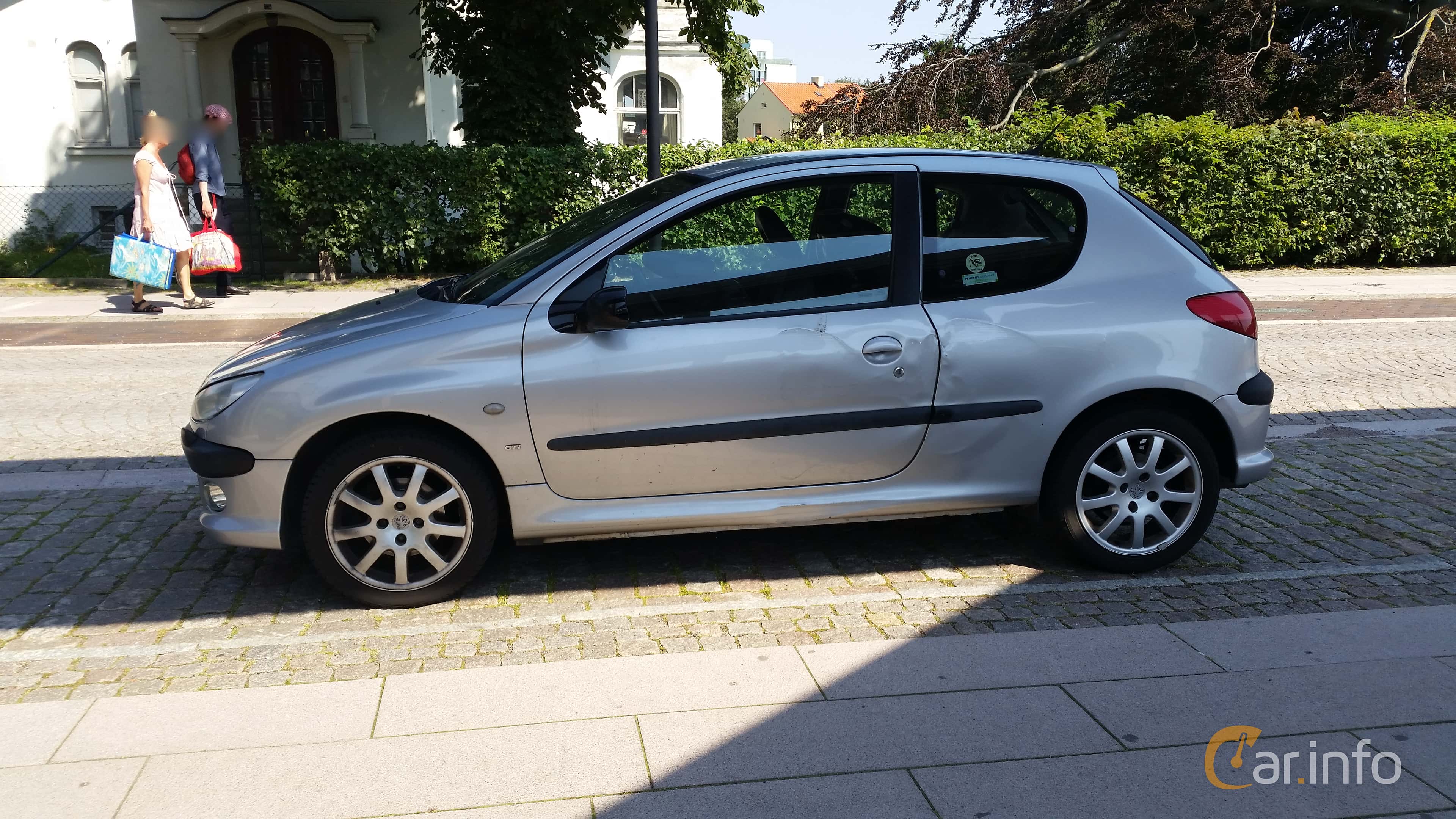 Peugeot 206 3-door 2.0 Manual, 135hp, 2001