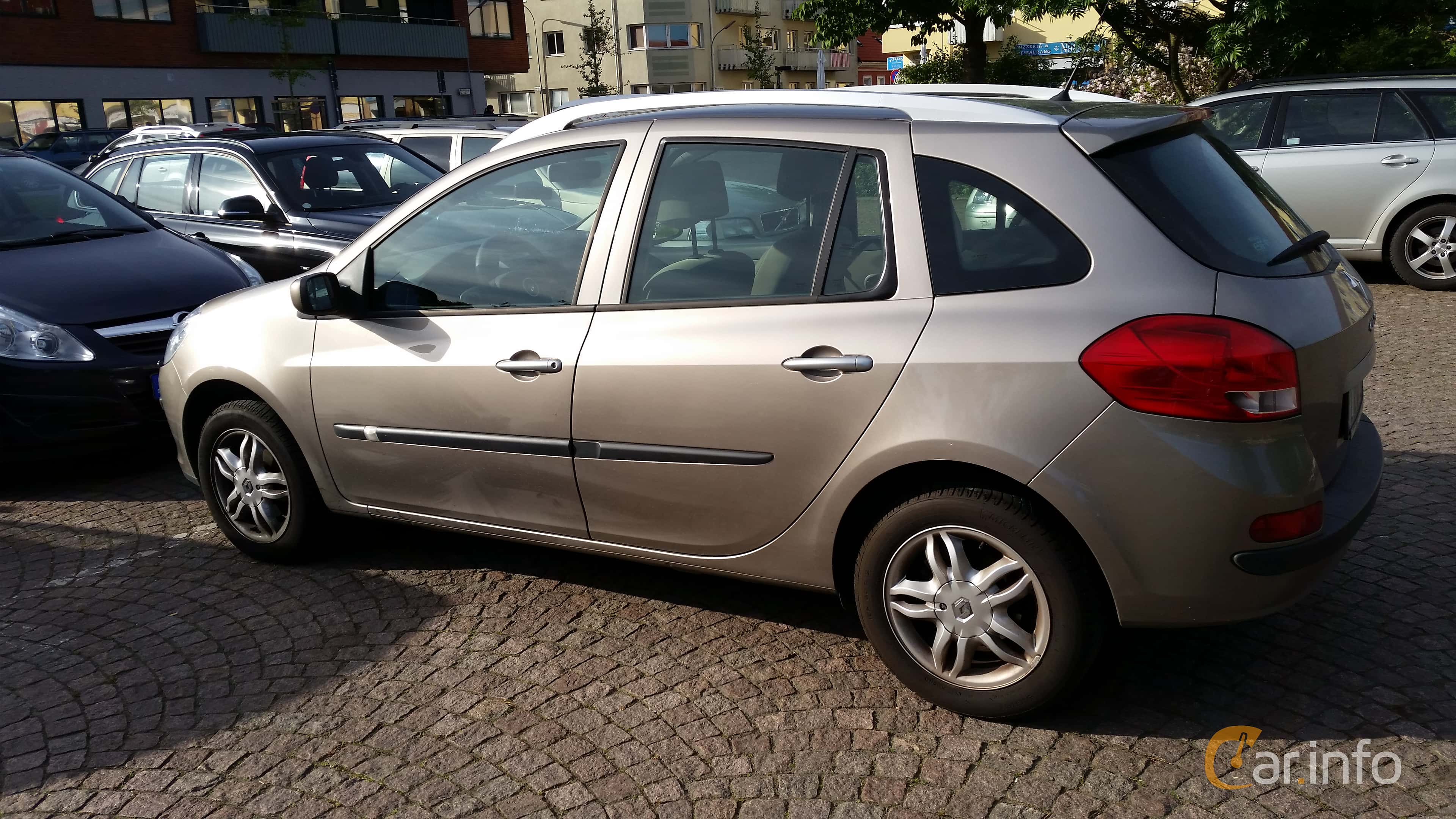 Renault Clio Sport Tourer 1.2 Automatic, 79hp, 2009