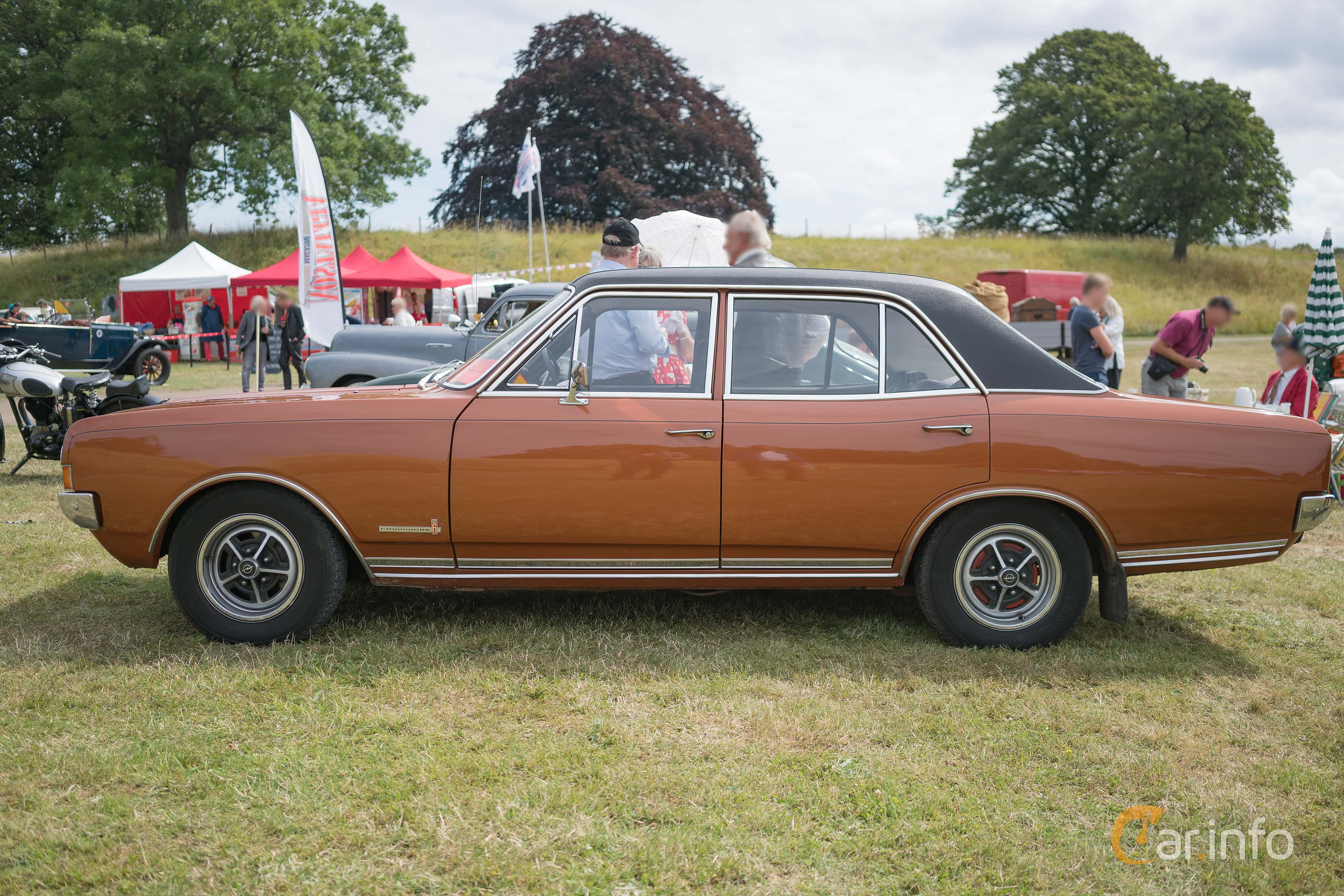 Opel Commodore 4-door generation A 2.5 Automatic, 3-speed