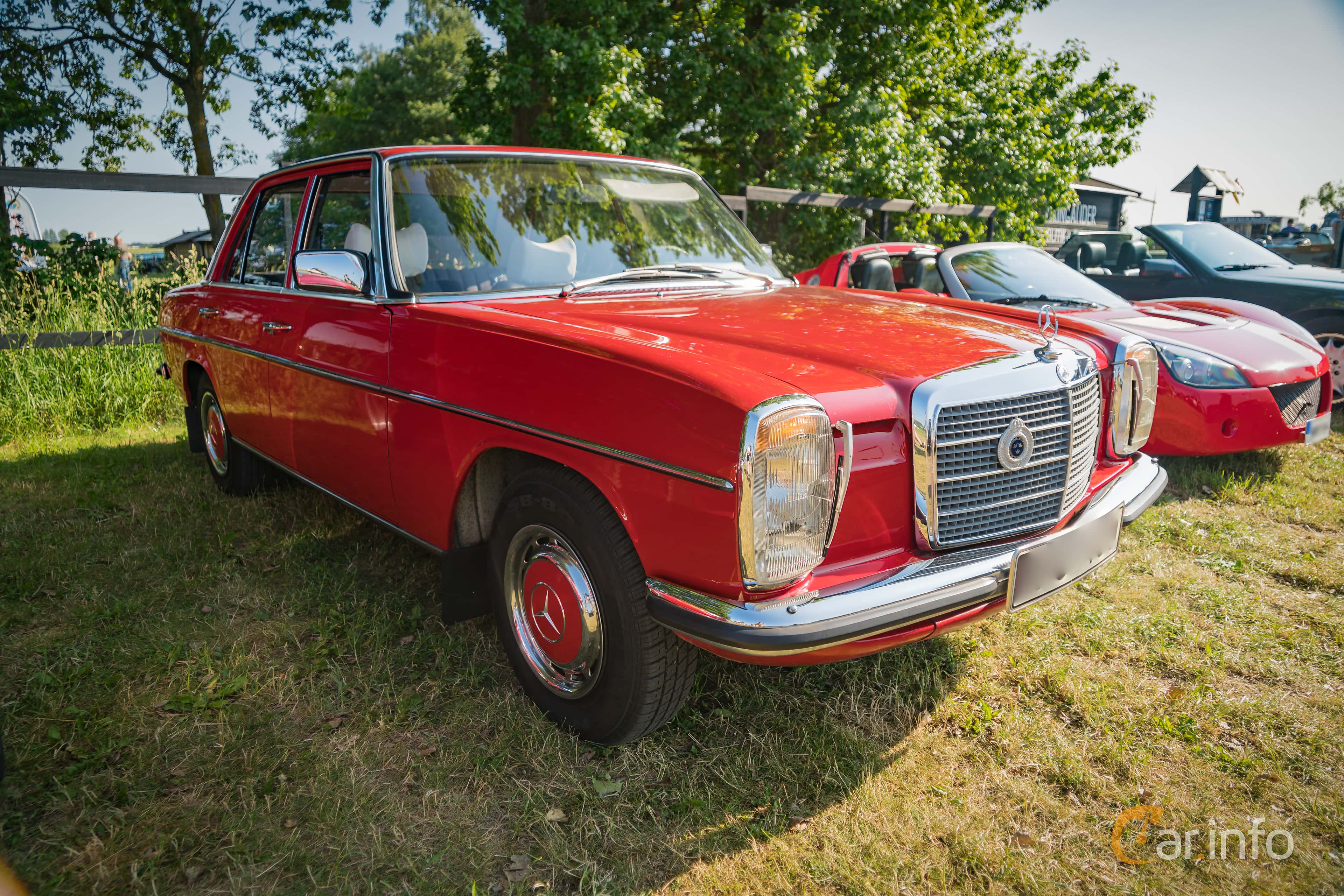 Mercedes-Benz 230.6  Automatic, 120hp, 1975