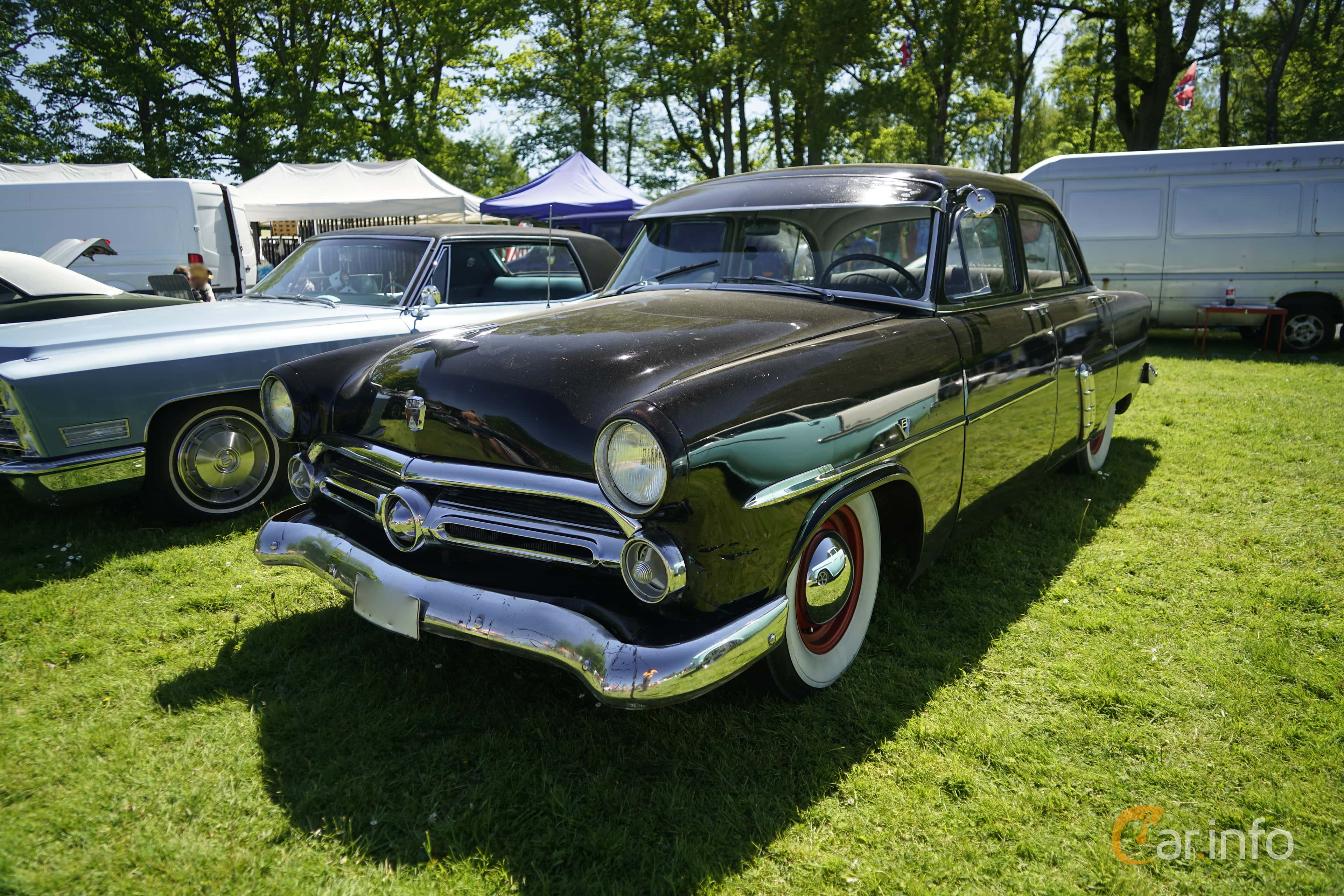 Ford Customline Fordor Sedan 3.9 V8 Automatic, 112hp, 1952