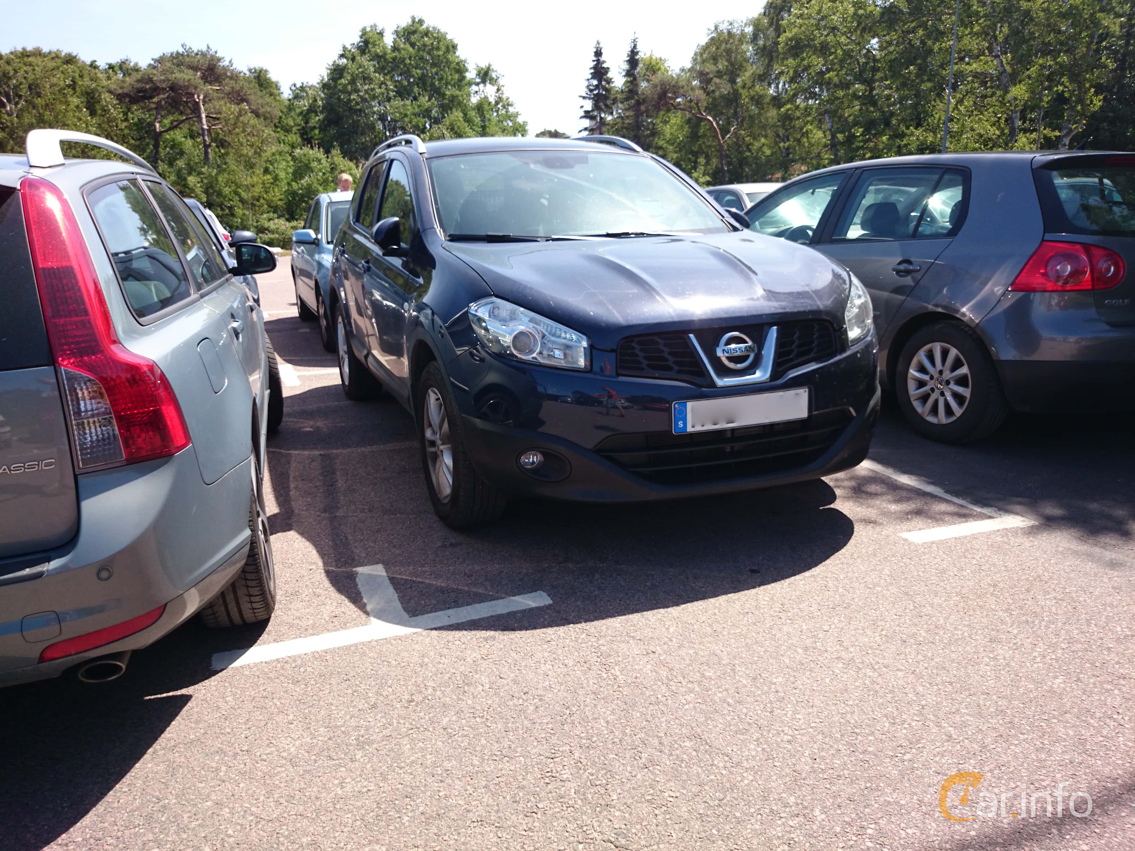 Nissan Qashqai+2 2.0 4x4 CVT, 141hp, 2012