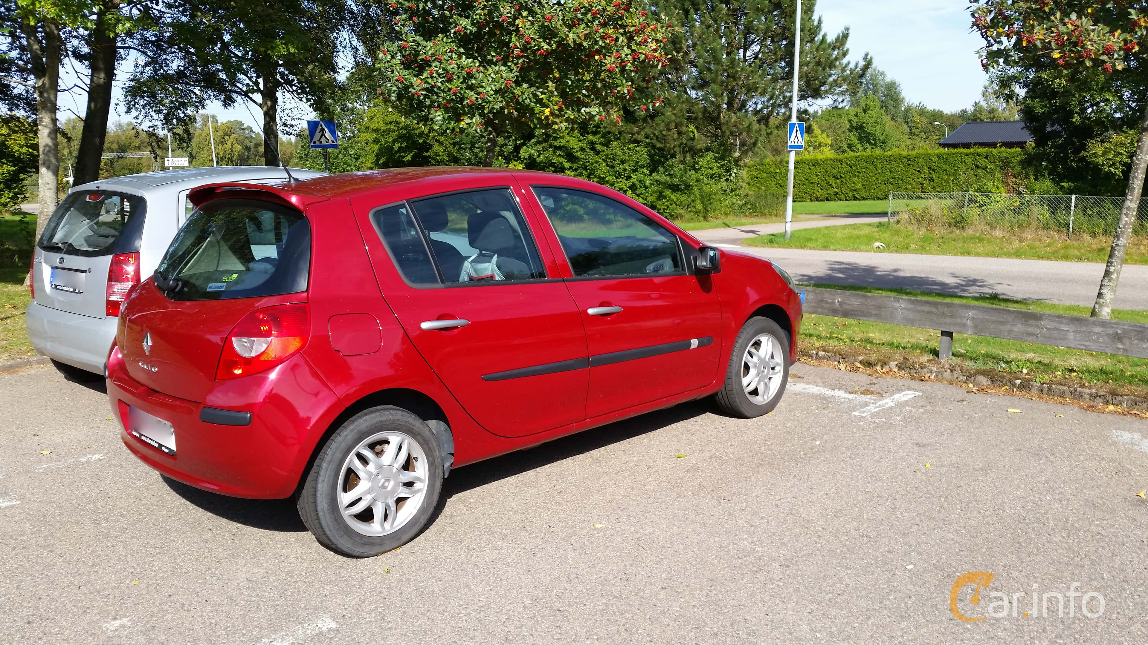 Renault Clio 5-door Hatchback 1.2 Manual, 79hp, 2009