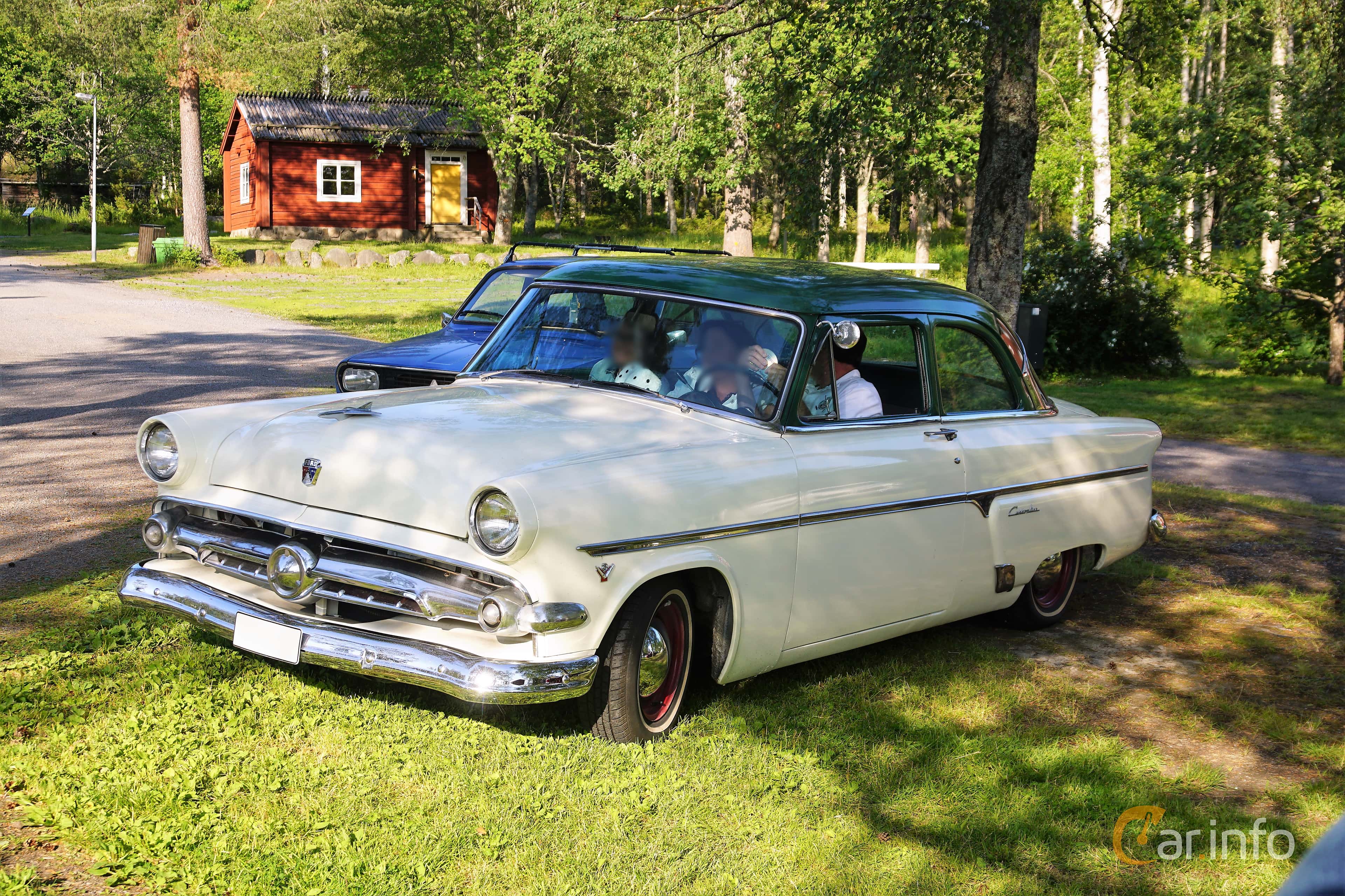 Ford Customline Tudor Sedan 3.9 V8 Manual, 132hp, 1954