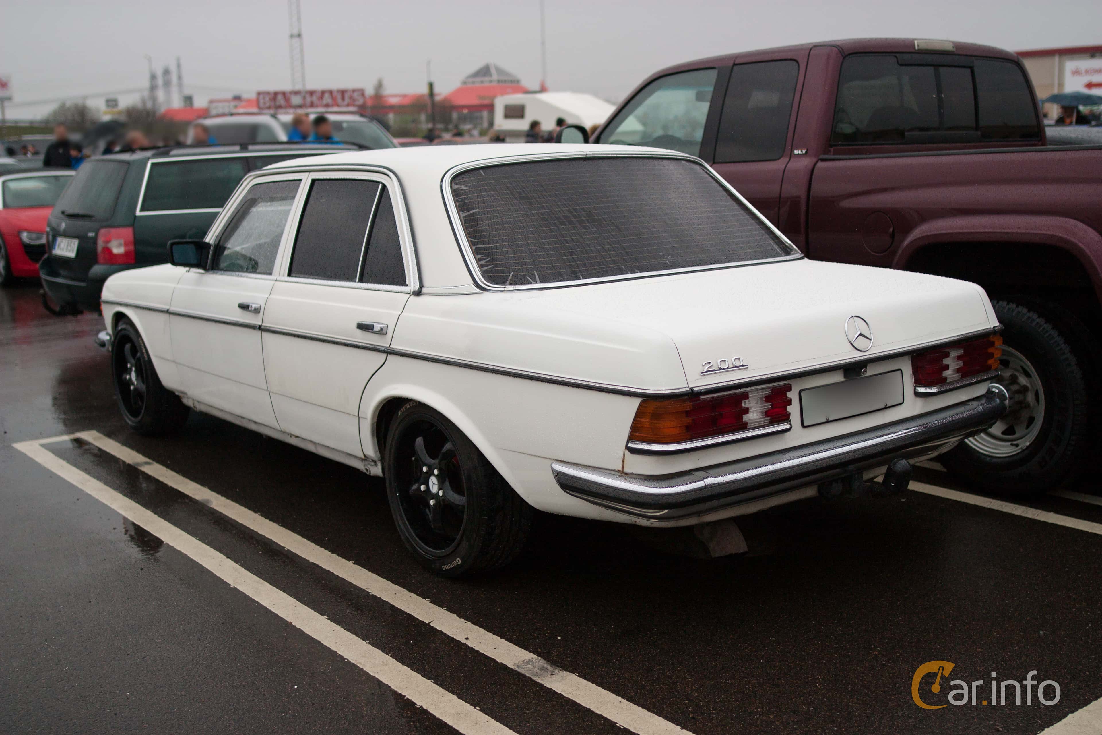 Mercedes-Benz 200 D  54hp, 1976