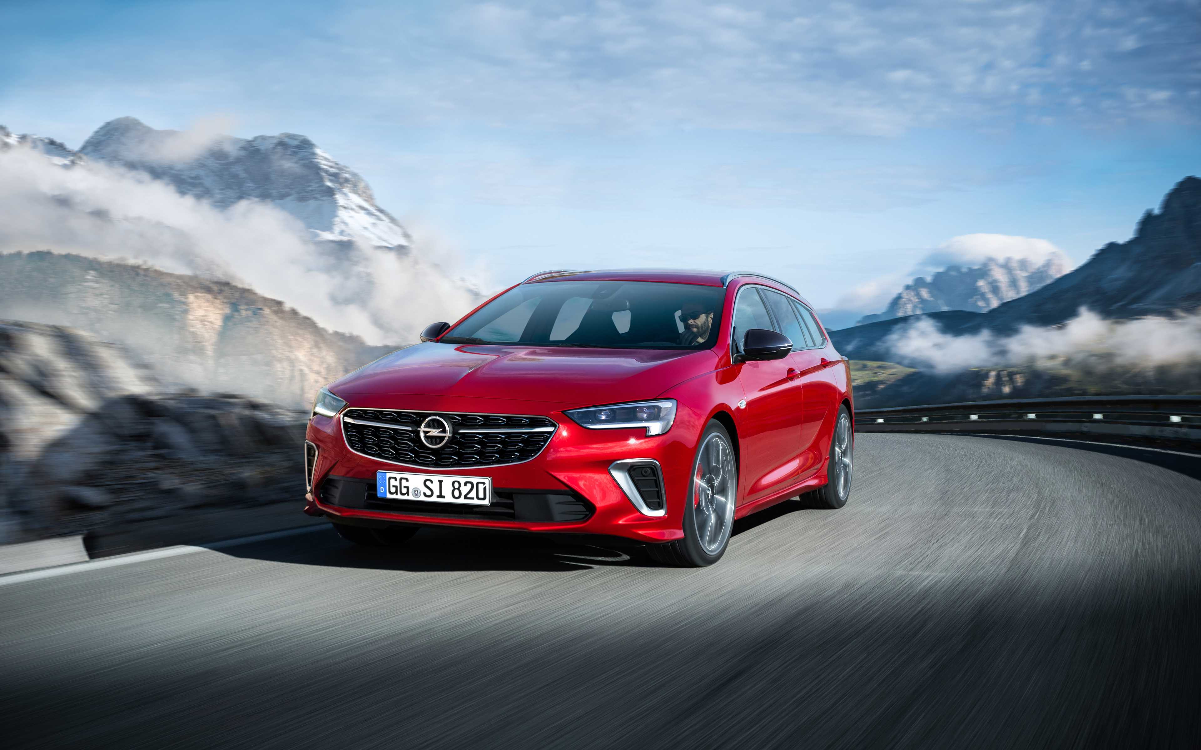 Opel Insignia GSi Sports Tourer  Automatic, 230hp, 2020