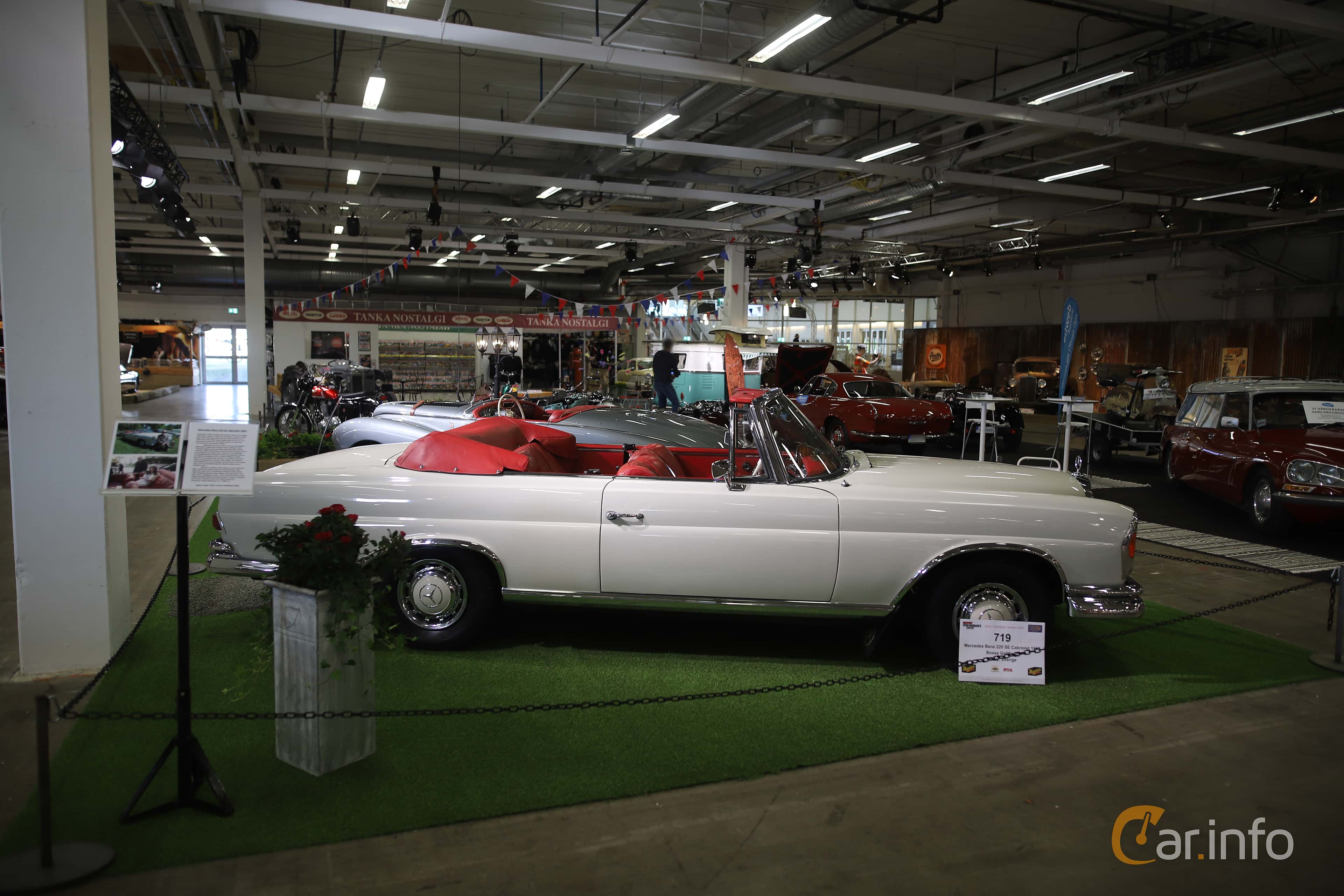 Mercedes-Benz 220 SE Cabriolet  Manual, 120hp, 1965