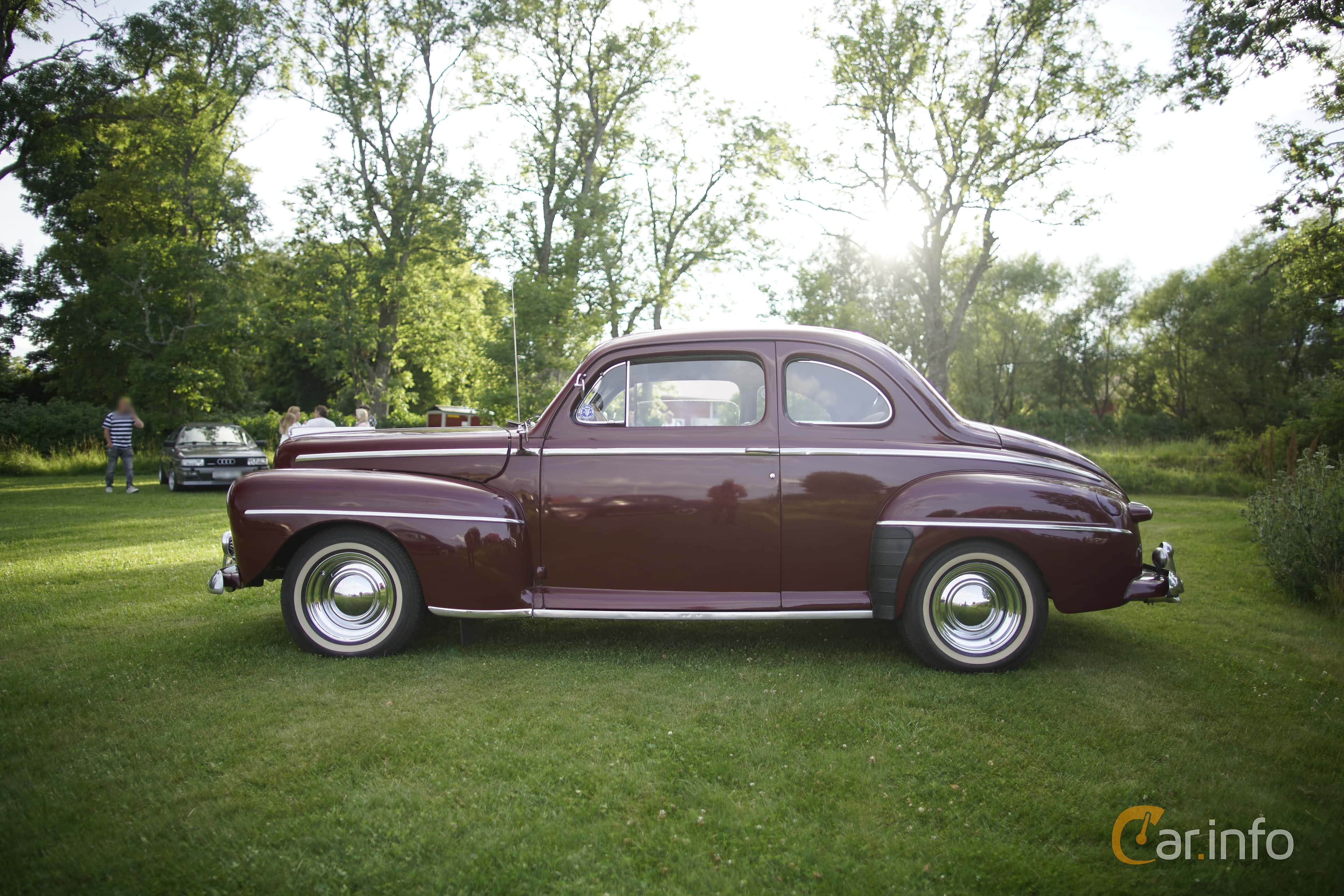 Ford Super Deluxe Sedan Coupé 3.9 V8 Manual, 102hp, 1947