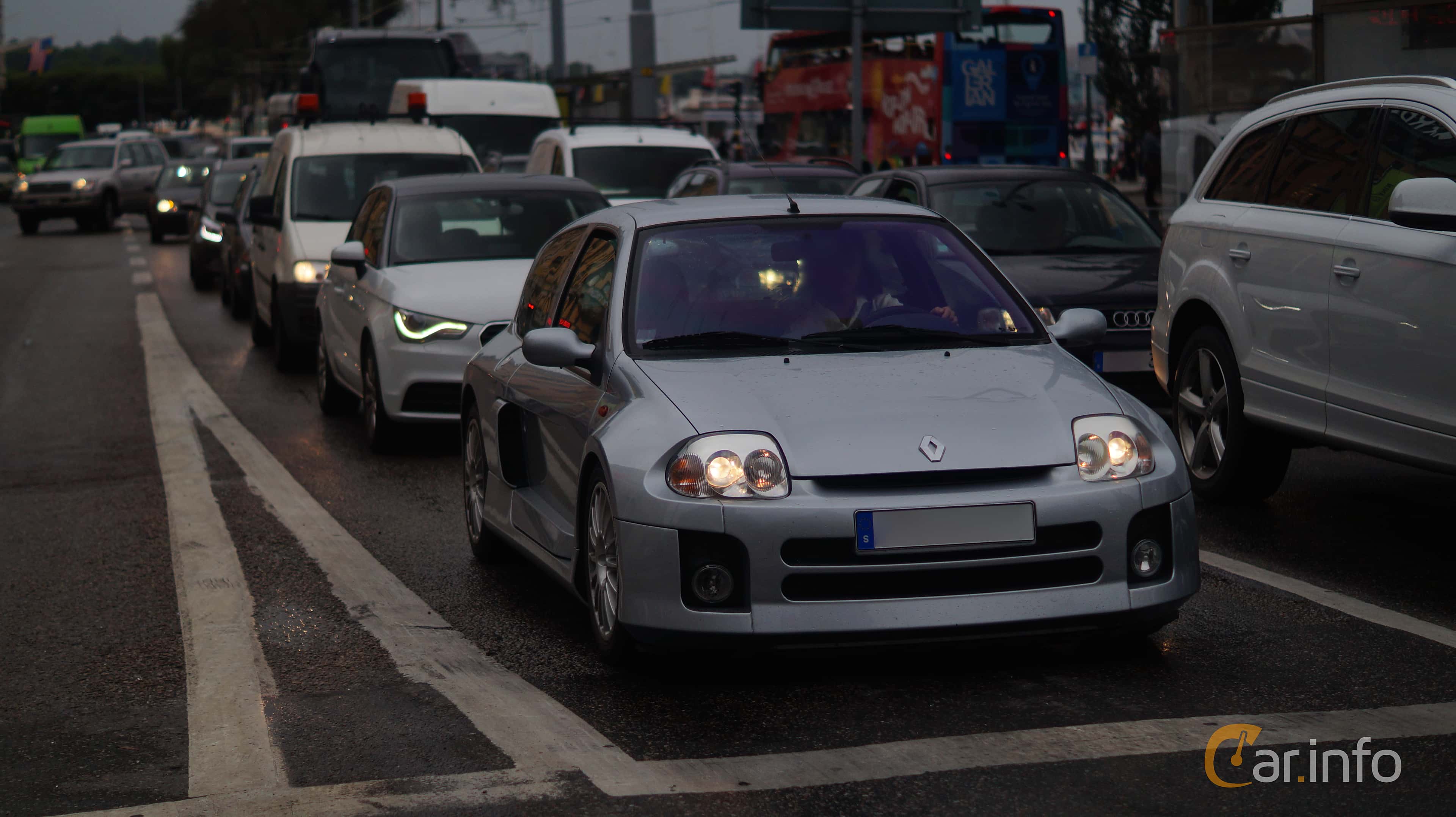Renault Clio RS 3.0 V6 Manual, 226hp, 2002