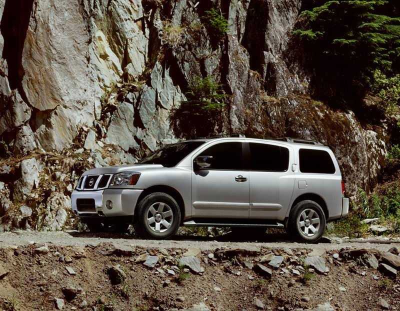 Nissan Armada 5.6 V8 4WD Automatic, 321hp, 2005