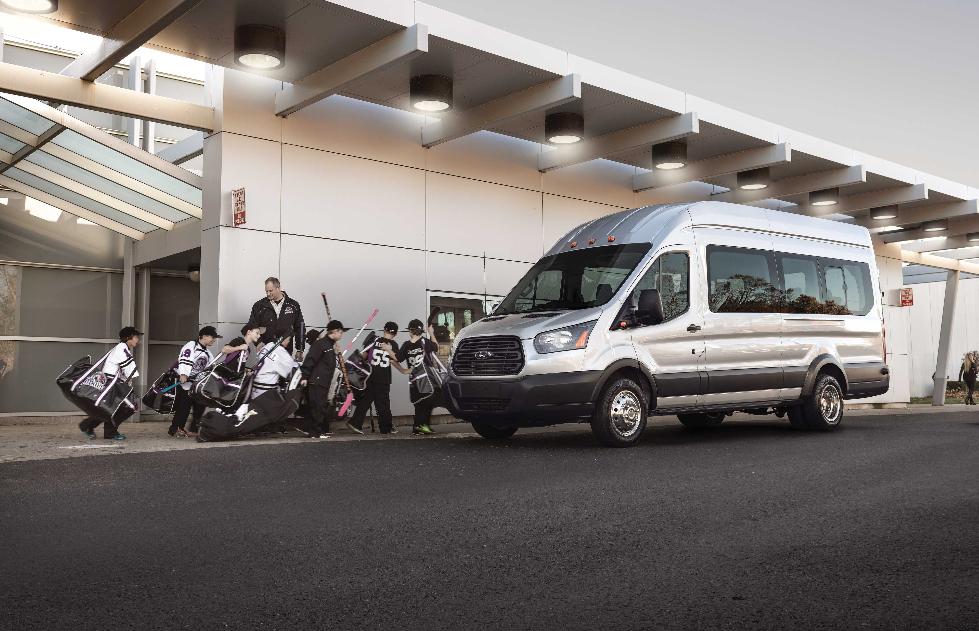 Ford Transit T-350 Passenger Van 3.5 V6 EcoBoost SelectShift, 314hp, 2019