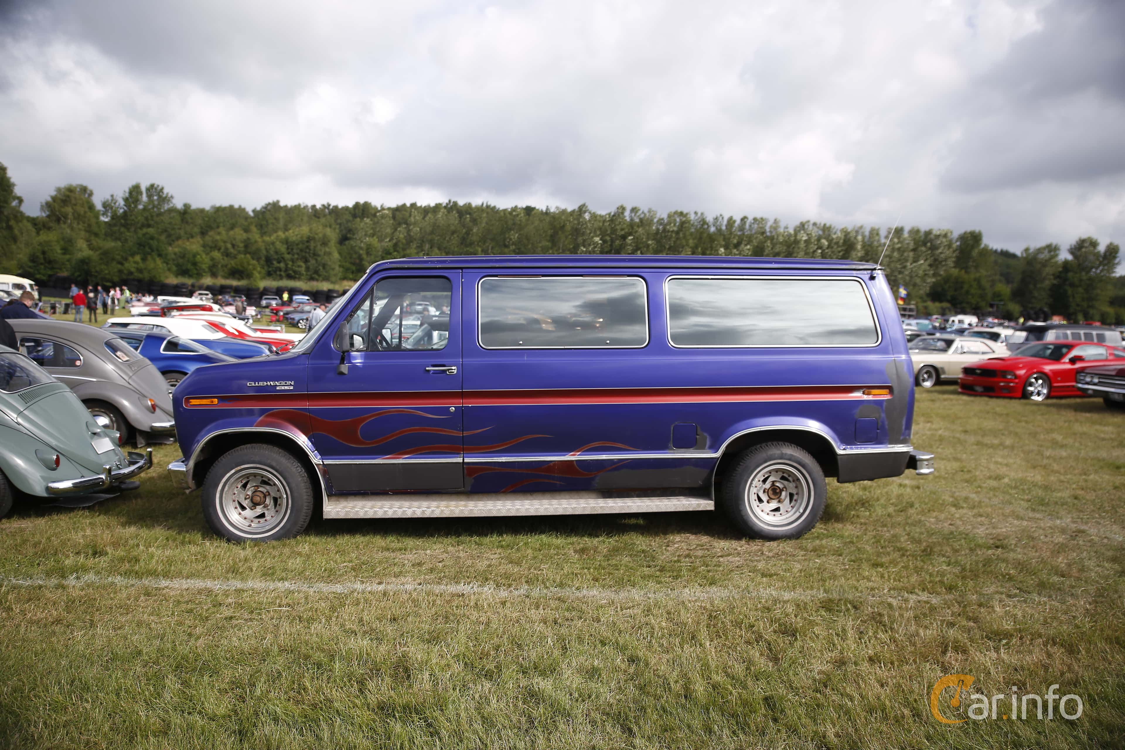 Ford Club Wagon E-150 5.0 V8 EFI Automatic, 188hp, 1991