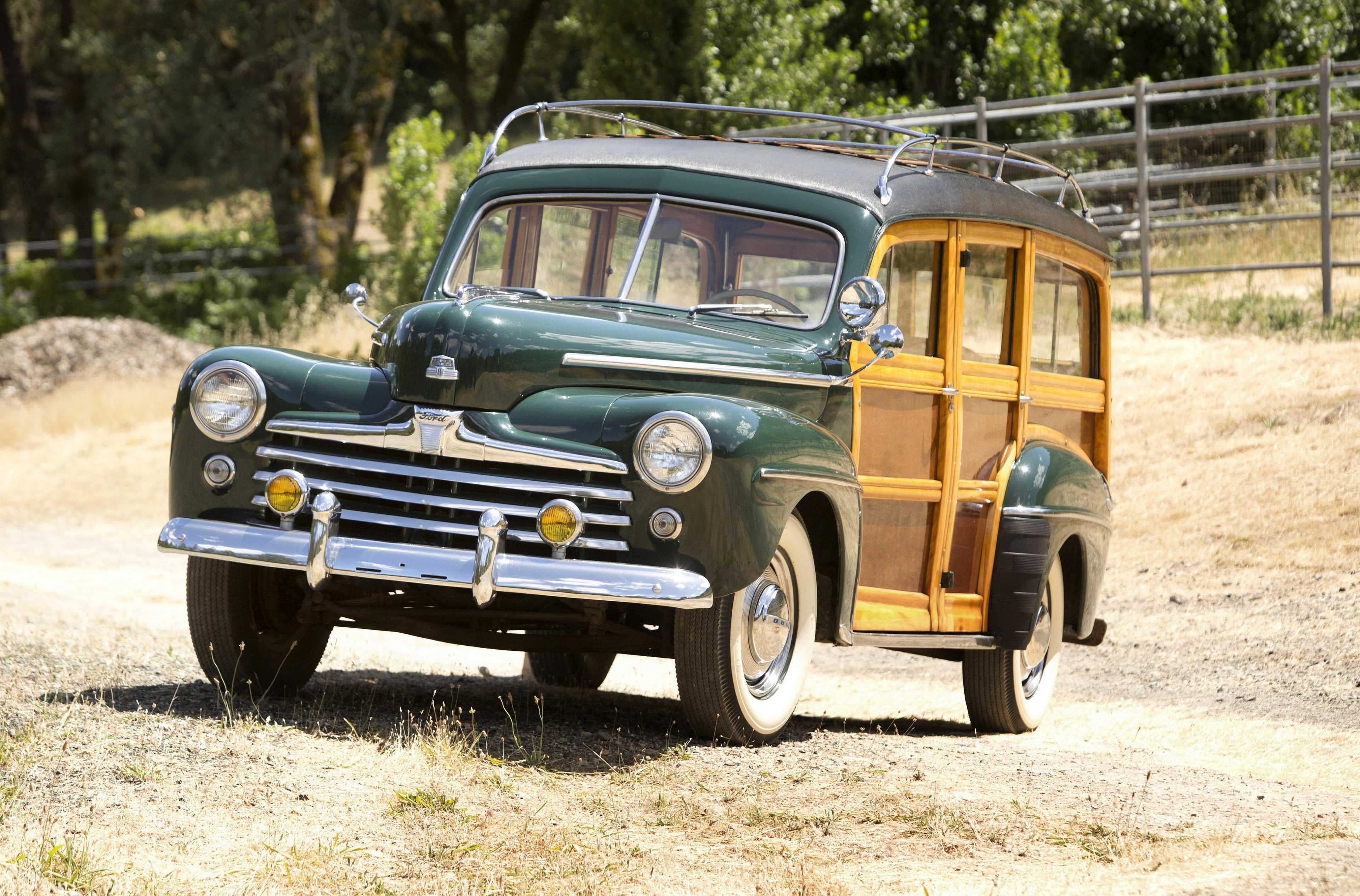 Ford Super Deluxe Station Wagon 3.9 V8 Manual, 102hp, 1948