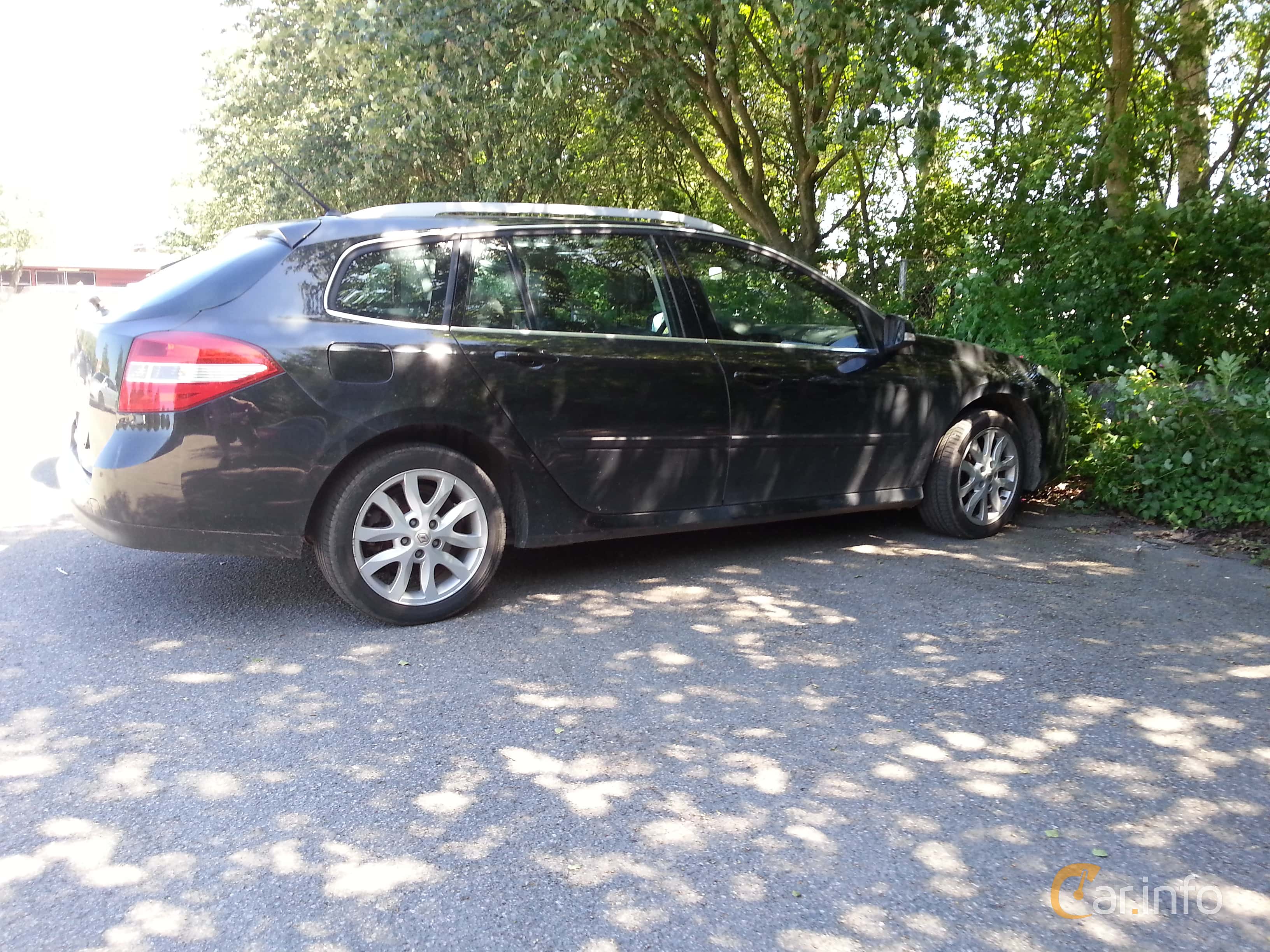 Renault Laguna Grandtour generation III (Typ T) 2.0 Manual, 6-speed