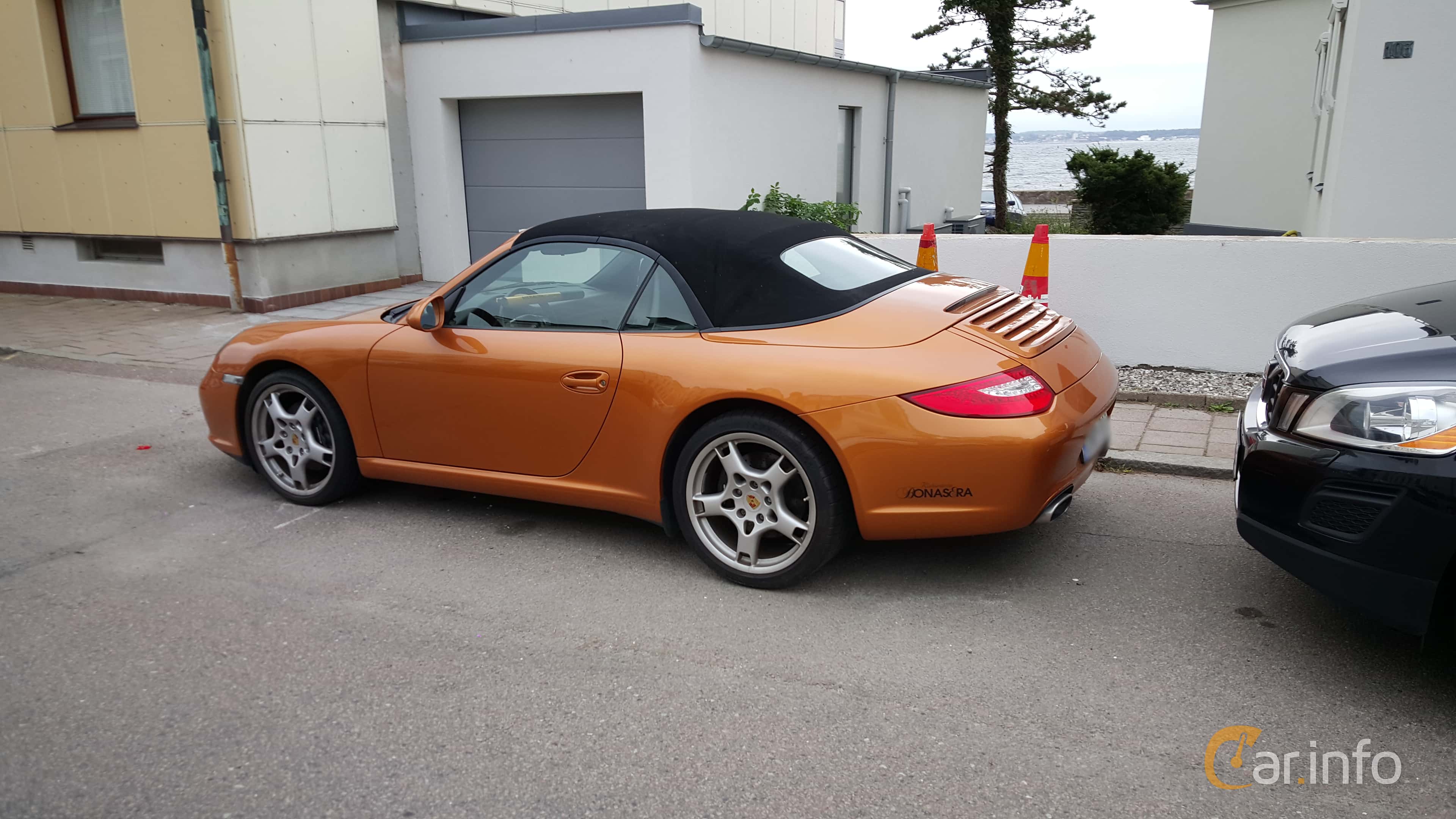 Porsche 911 Carrera 4 GTS Cabriolet