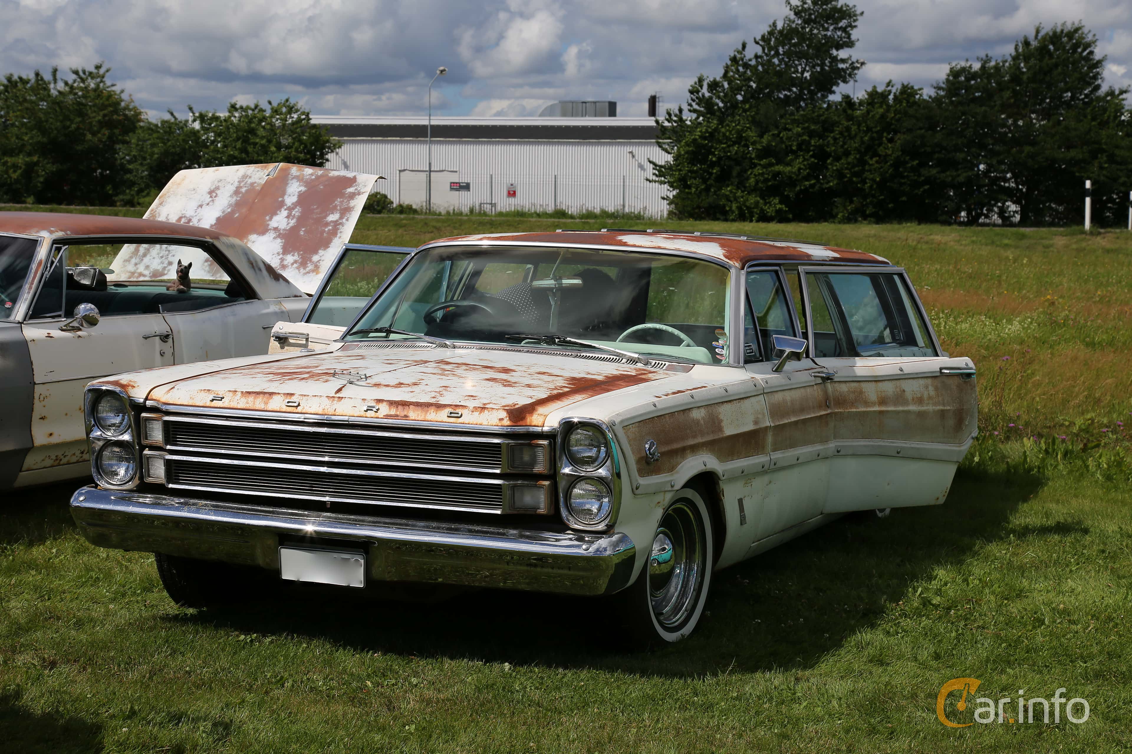Ford Country Squire 3-seat 6.4 V8 Automatic, 279hp, 1966