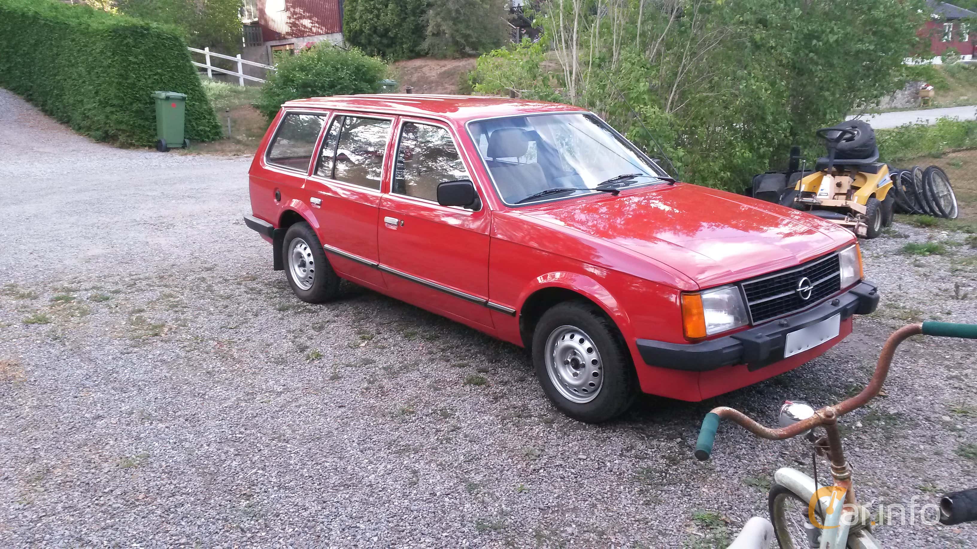Opel Kadett 1200 S 5-door Caravan 1.2 Manual, 60hp, 1980
