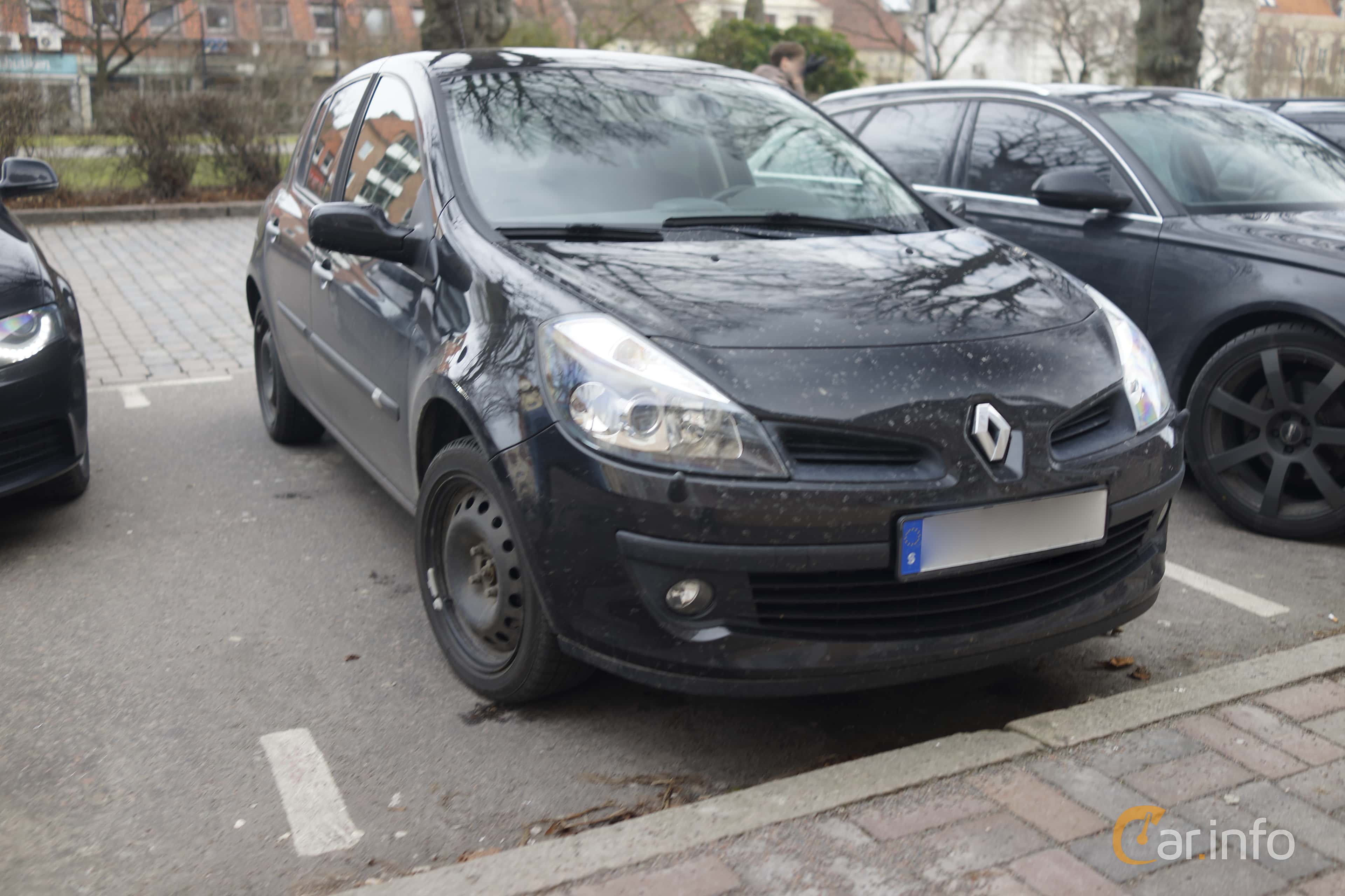 Renault Clio 5-door Hatchback 2.0 Automatic, 139hp, 2009