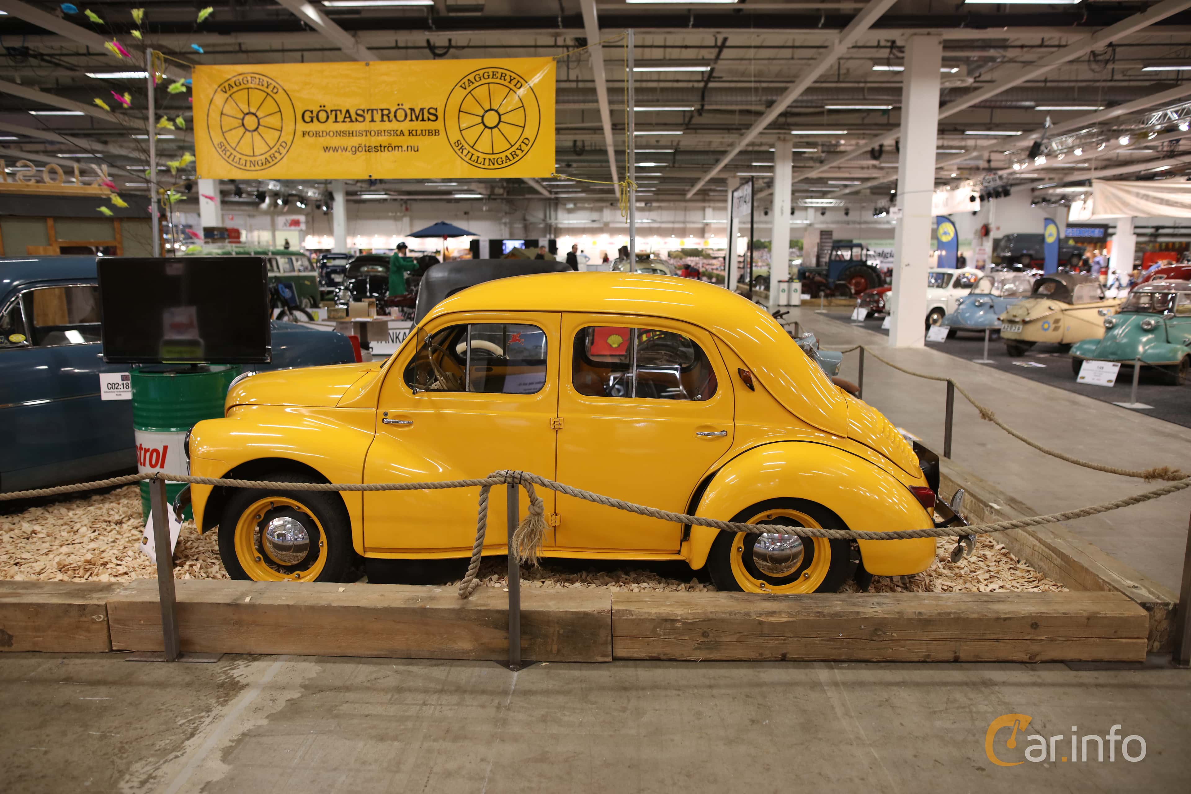 Renault 4CV 0.7 Manual, 18hp, 1951