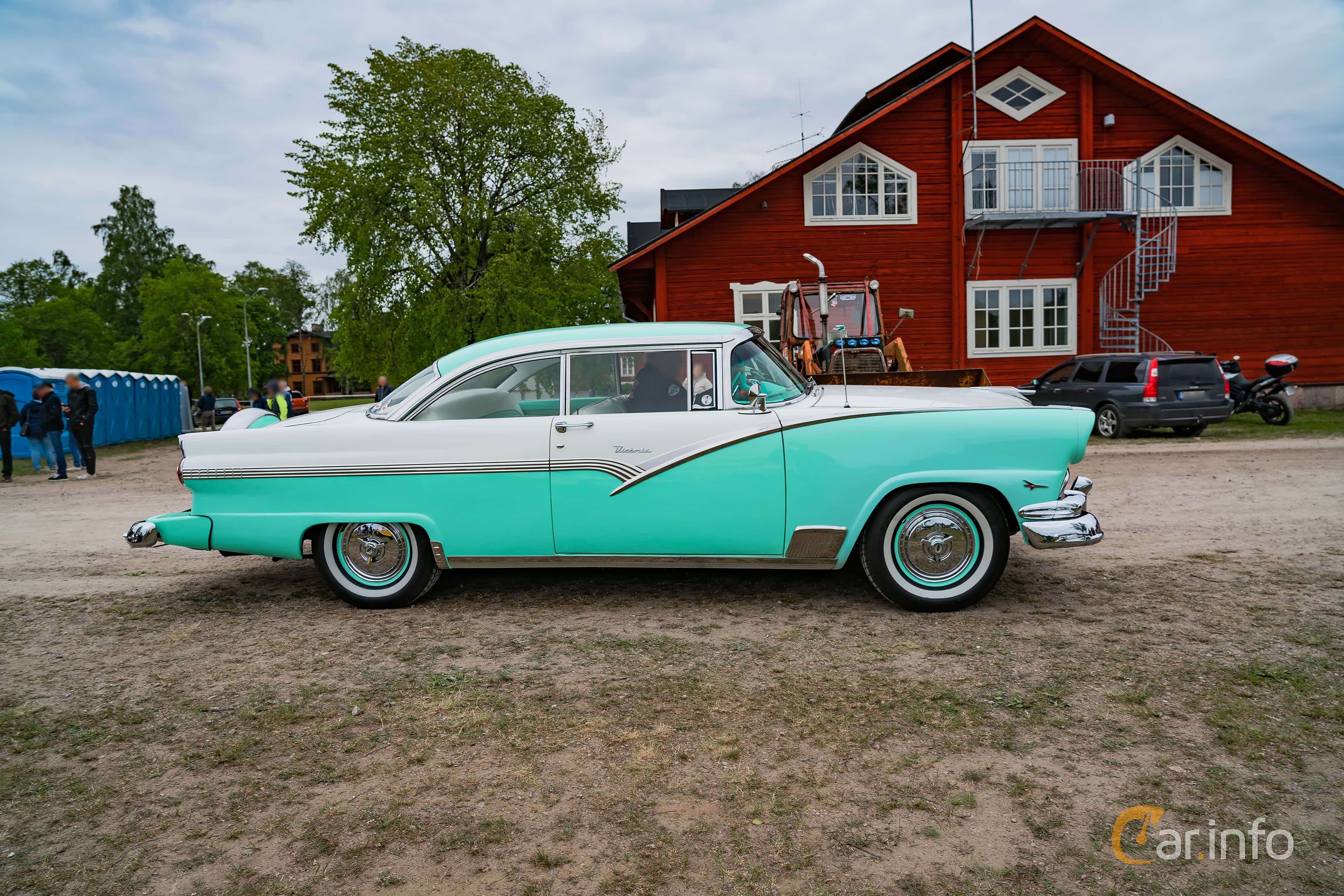 Ford Fairlane Victoria 3.7 139hp, 1956