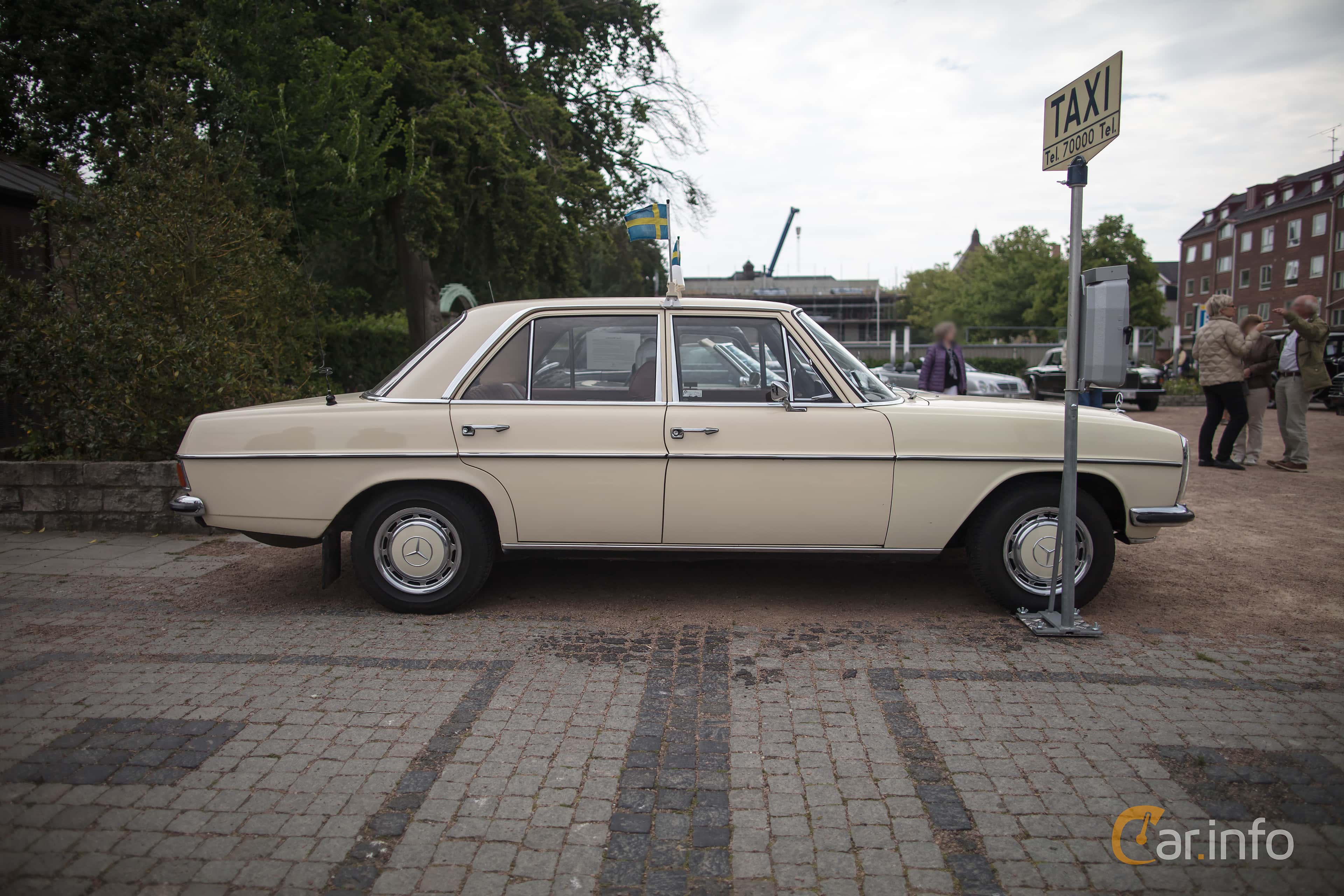 Mercedes-Benz 220  105hp, 1967