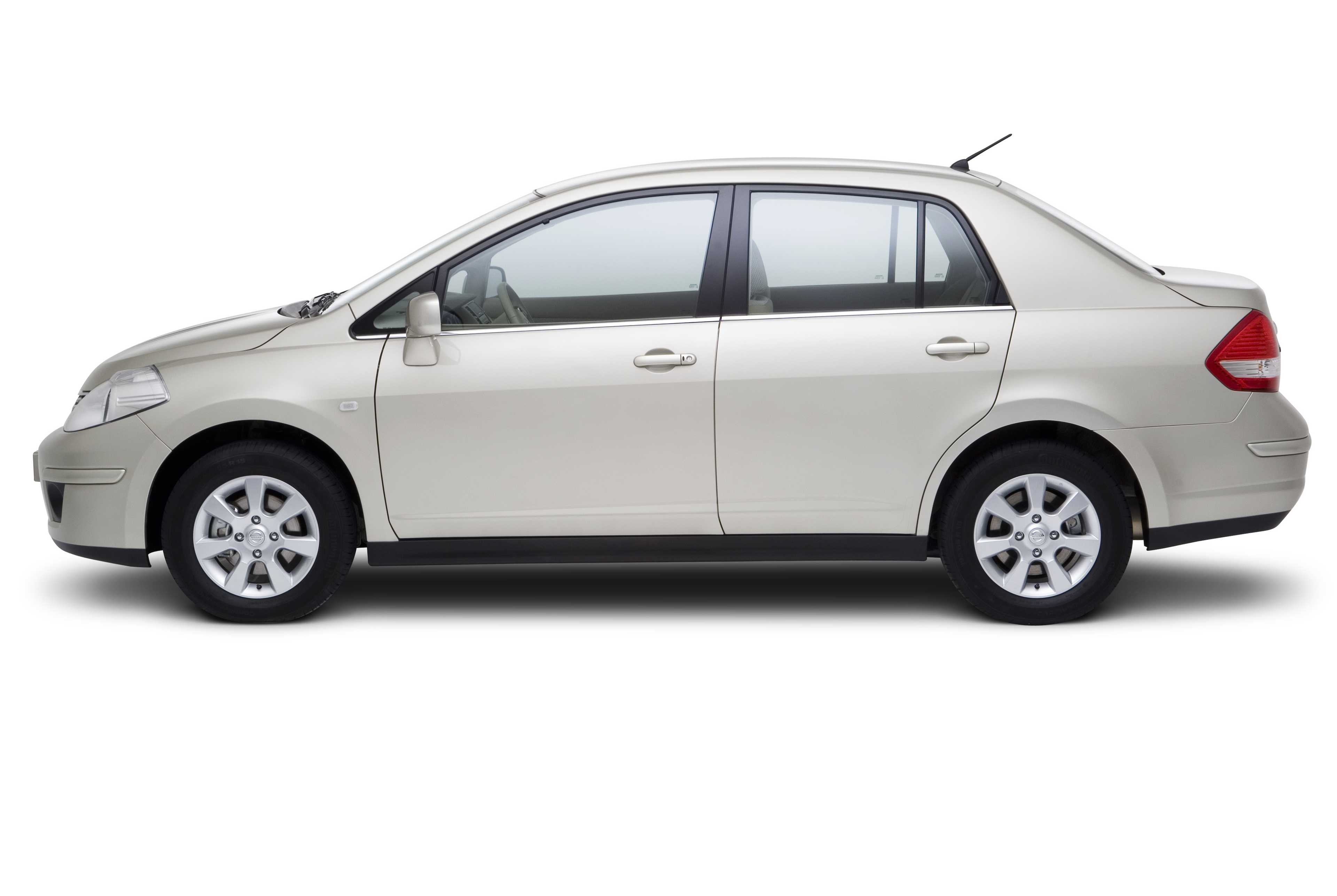 Nissan Tiida Latio 1.8 Manual, 126hp, 2011