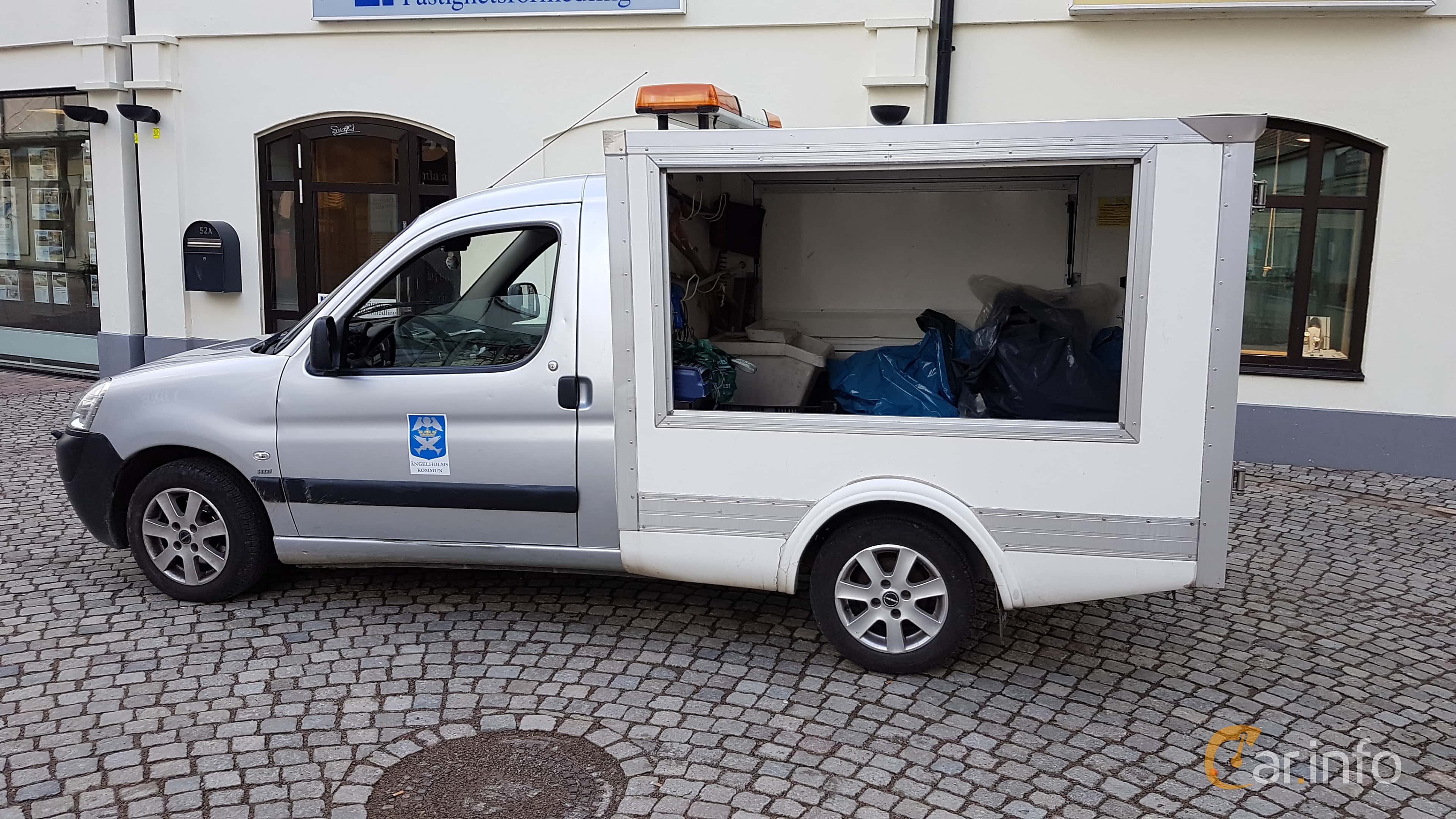 Peugeot Partner Pickup 1.6 HDi Manual, 112hp, 2012