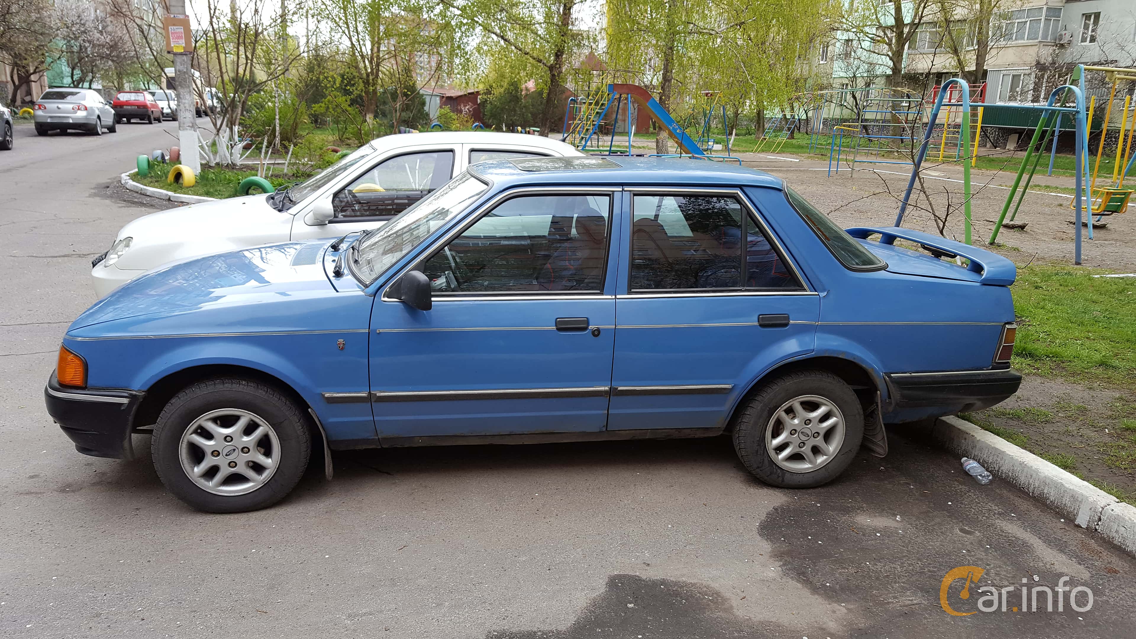 Ford Orion 1.6  Manual, 105hp, 1986