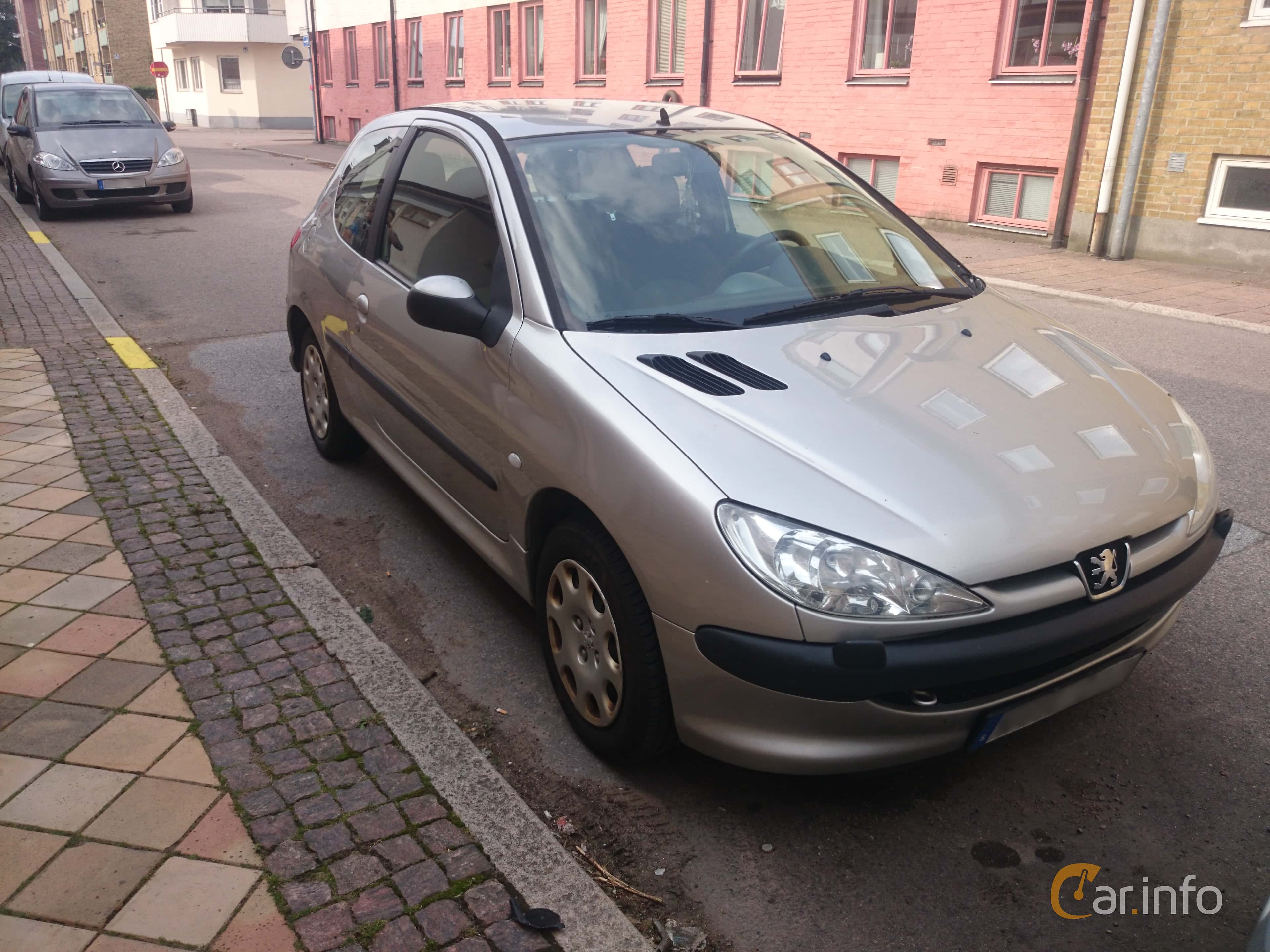Peugeot 206 3-door 1.4 Manual, 75hp, 2005
