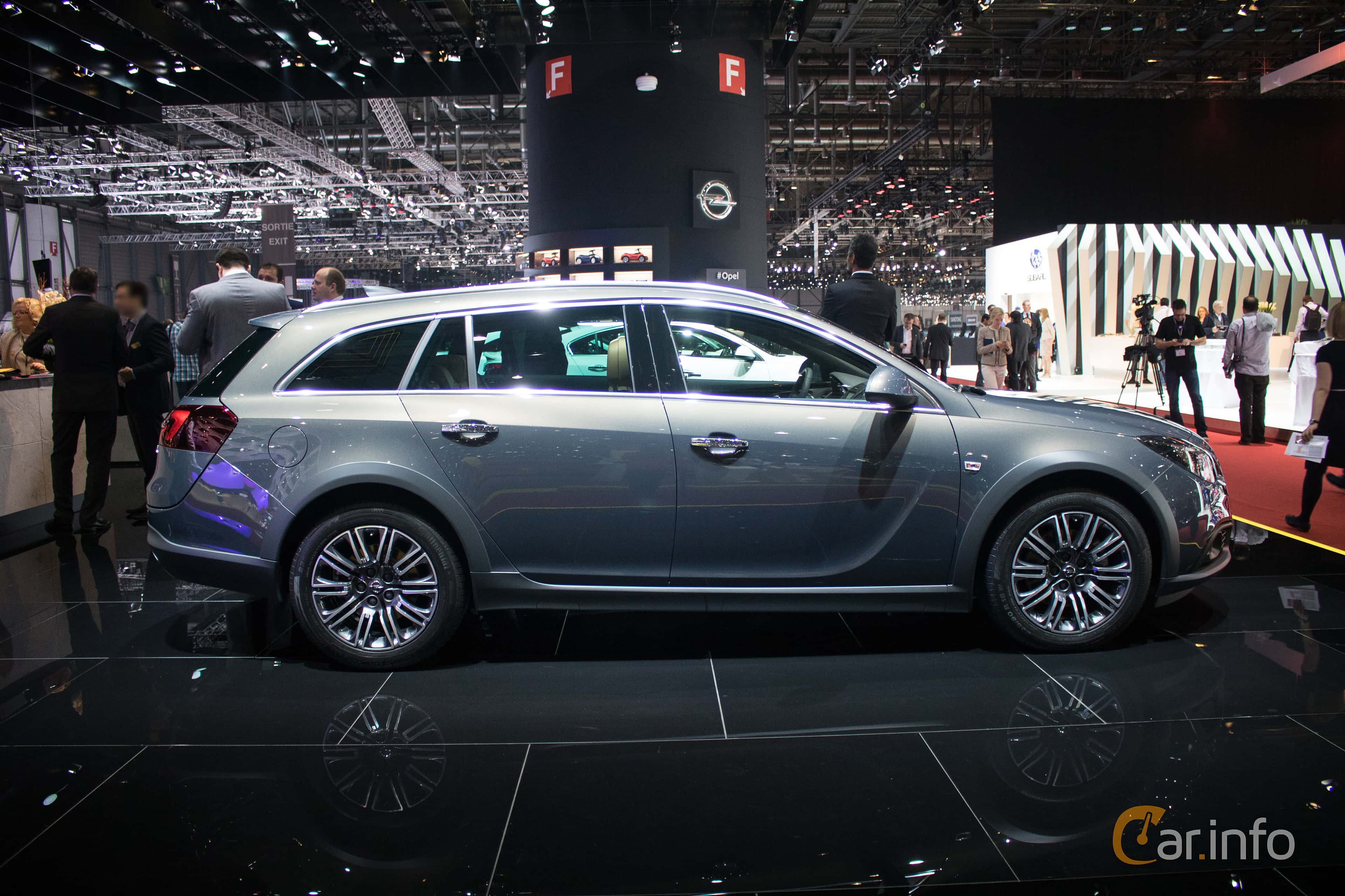 Opel Insignia Sports Tourer 1.6 EDIT  Manual, 170hp, 2017