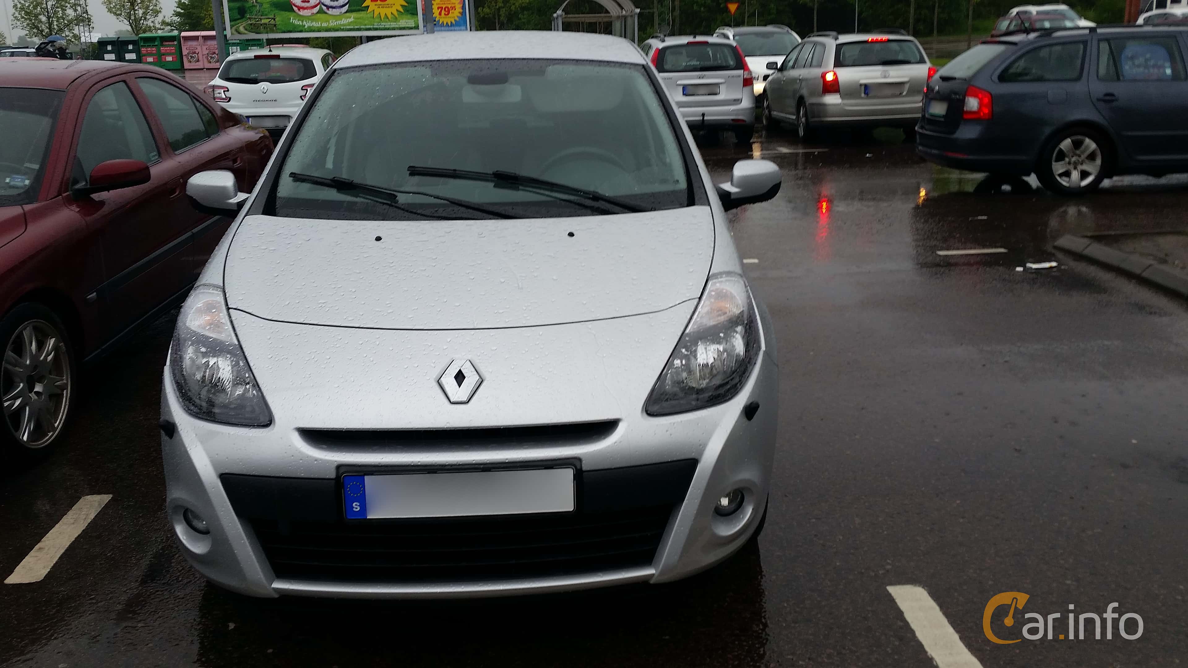 Renault Clio 5-door Hatchback 1.2 E85 Manual, 75hp, 2011