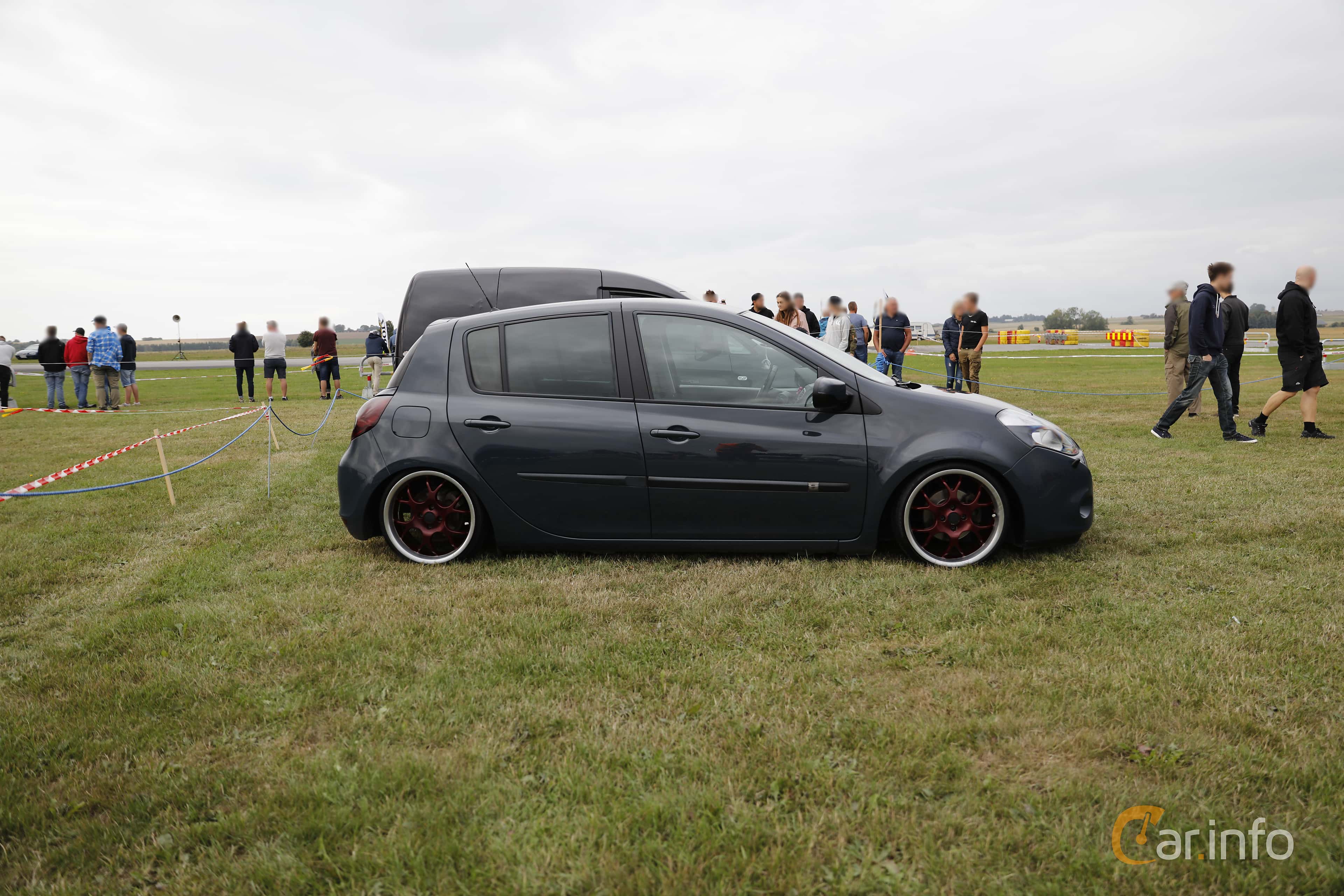 Renault Clio 5-door Hatchback 1.2 Manual, 75hp, 2015