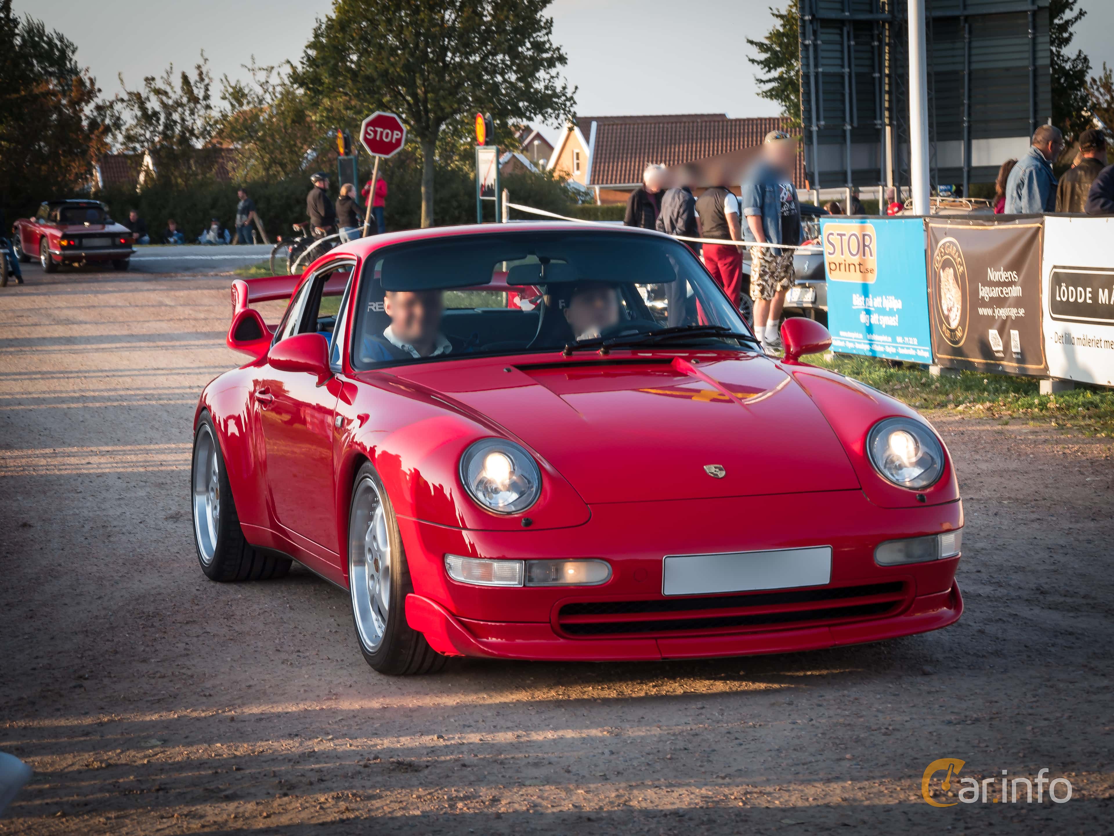 Porsche 911 Carrera 2  Manual, 272hp, 1994