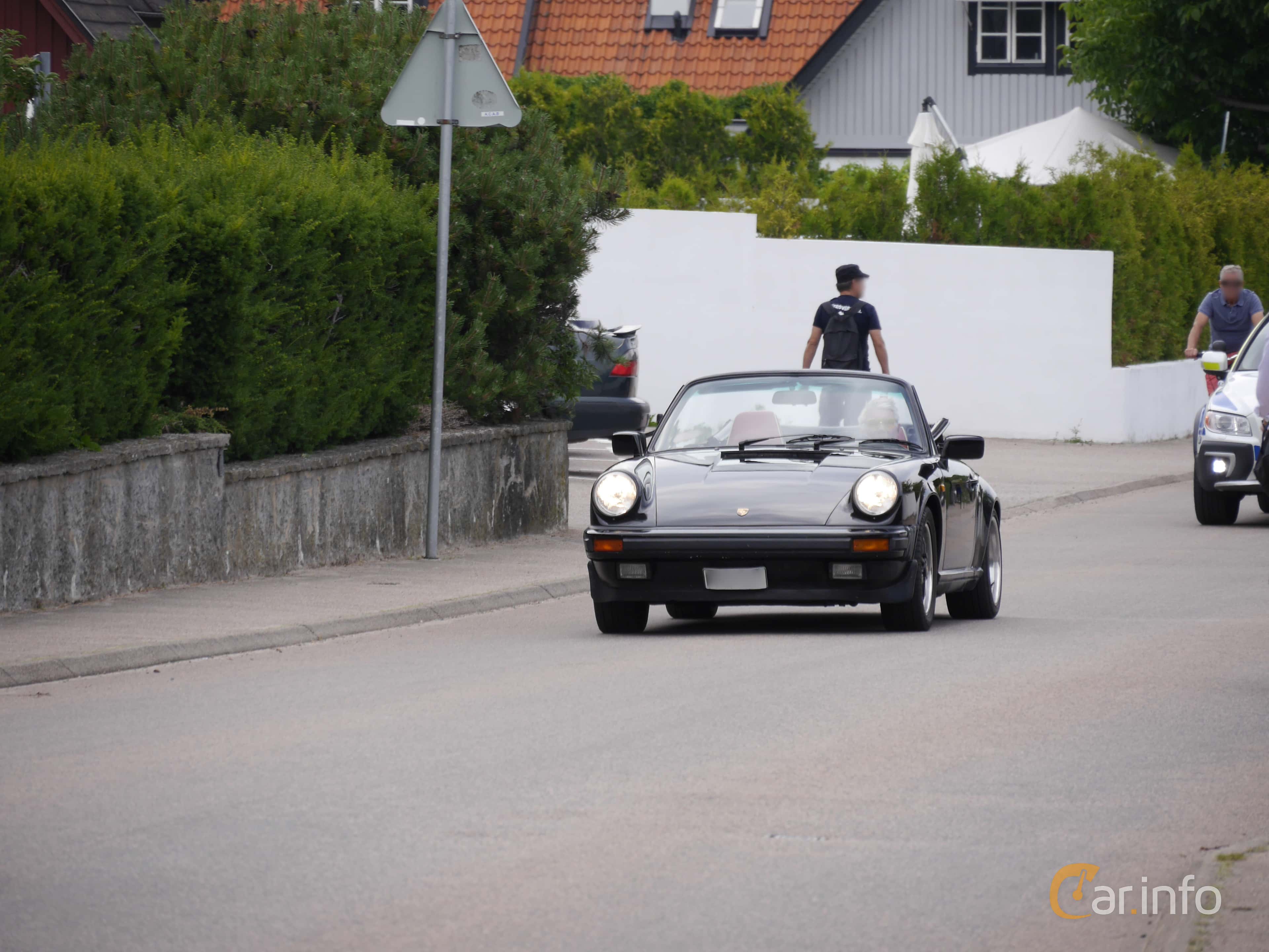 Porsche 911 Carrera Cabriolet  Manual, 231hp, 1986