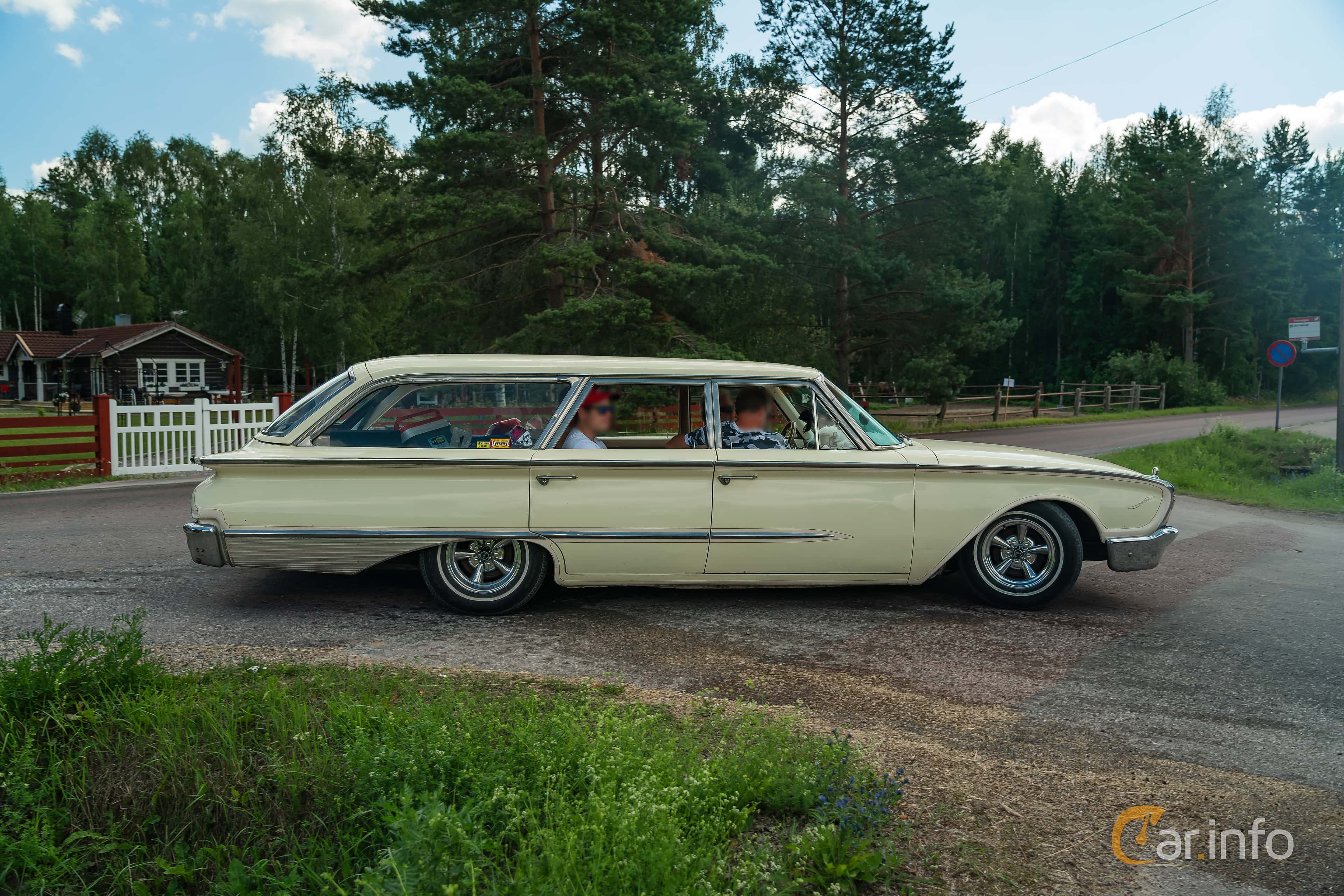 Ford Country Sedan 2-seat 5.8 V8 Automatic, 238hp, 1960