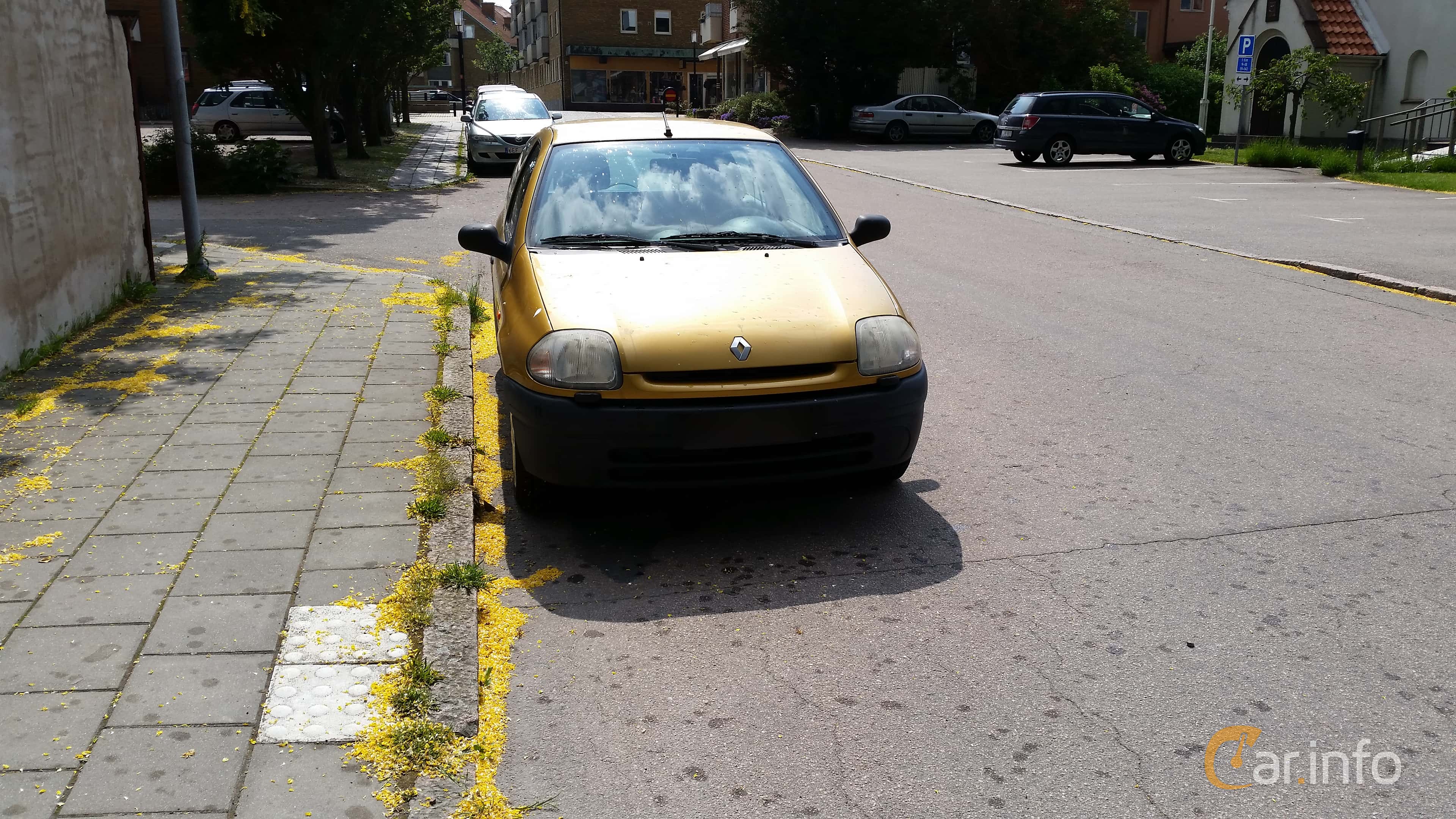 Renault Clio 3-door Hatchback 1.2 Manual, 58hp, 1999