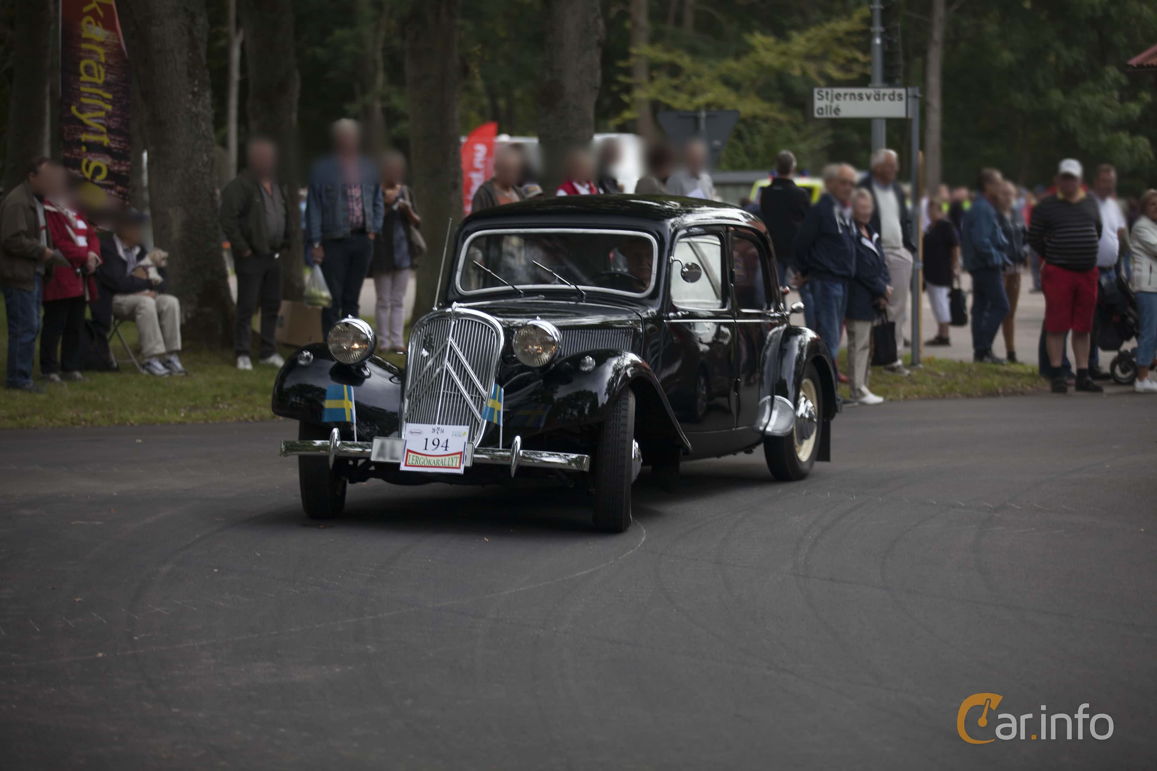 Citroën 11 CV Sedan 1.9 Manual, 56hp, 1953
