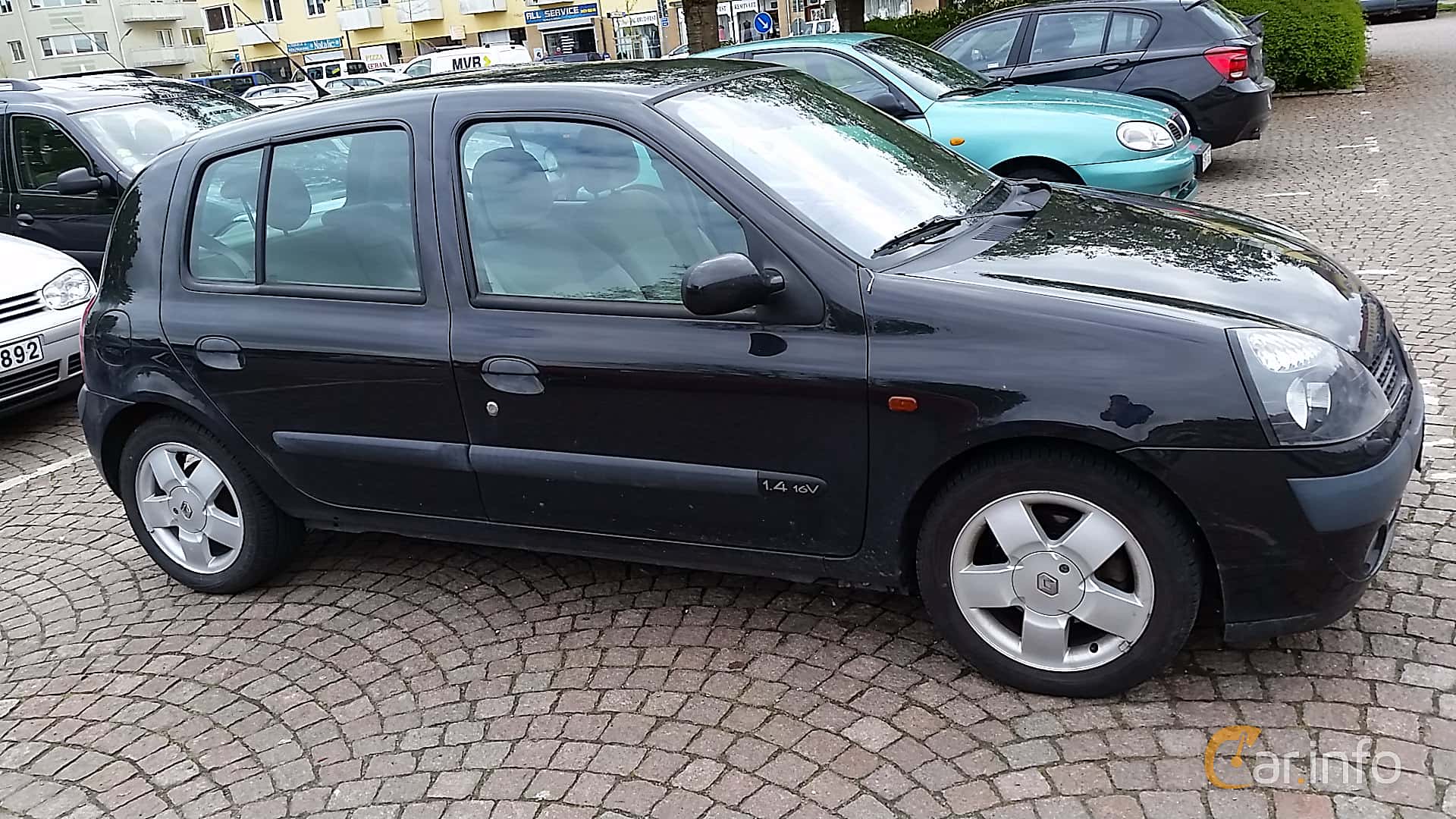 Renault Clio 5-door Hatchback 1.4 98hp, 2002