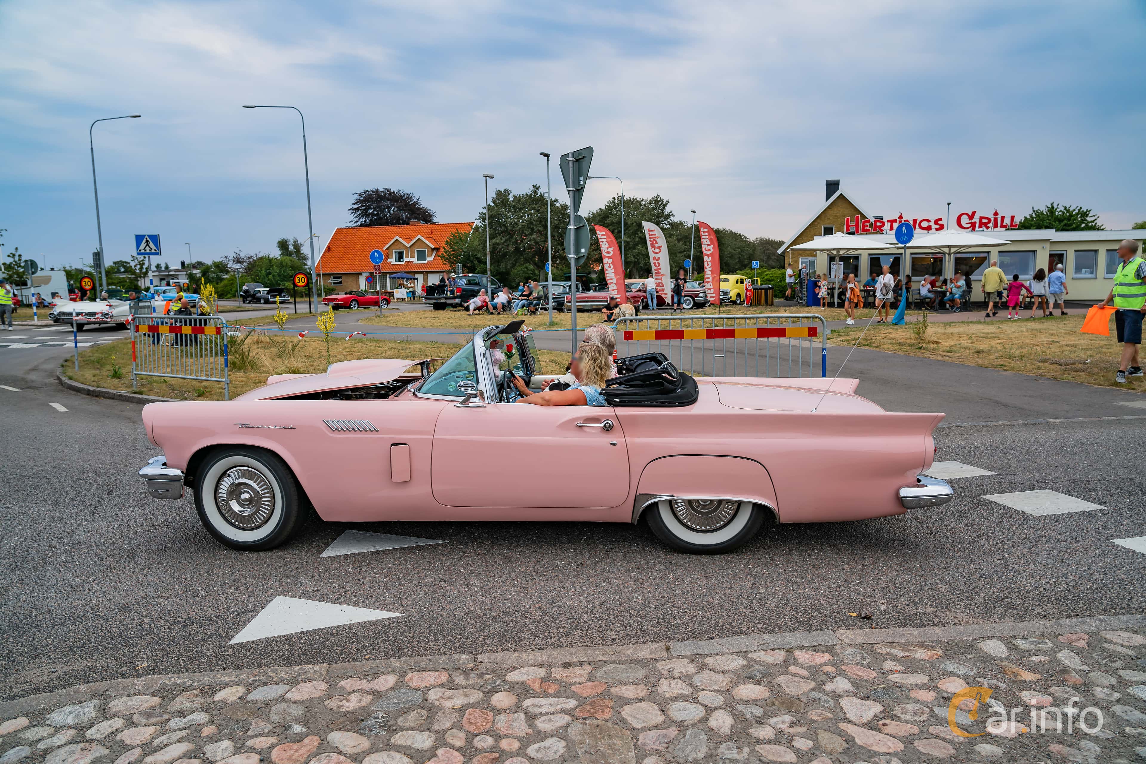 Ford Thunderbird 5.1 V8 Automatic, 249hp, 1957
