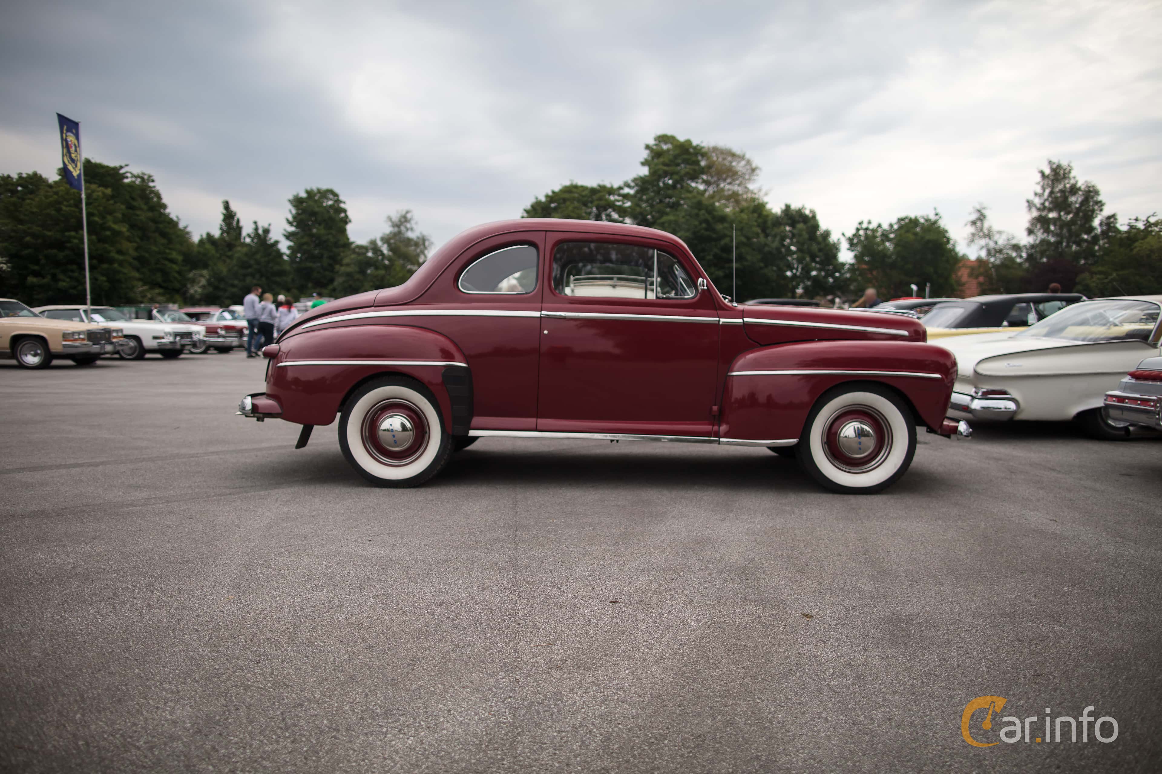 Ford Super Deluxe Sedan Coupé 3.7 Manual, 91hp, 1947