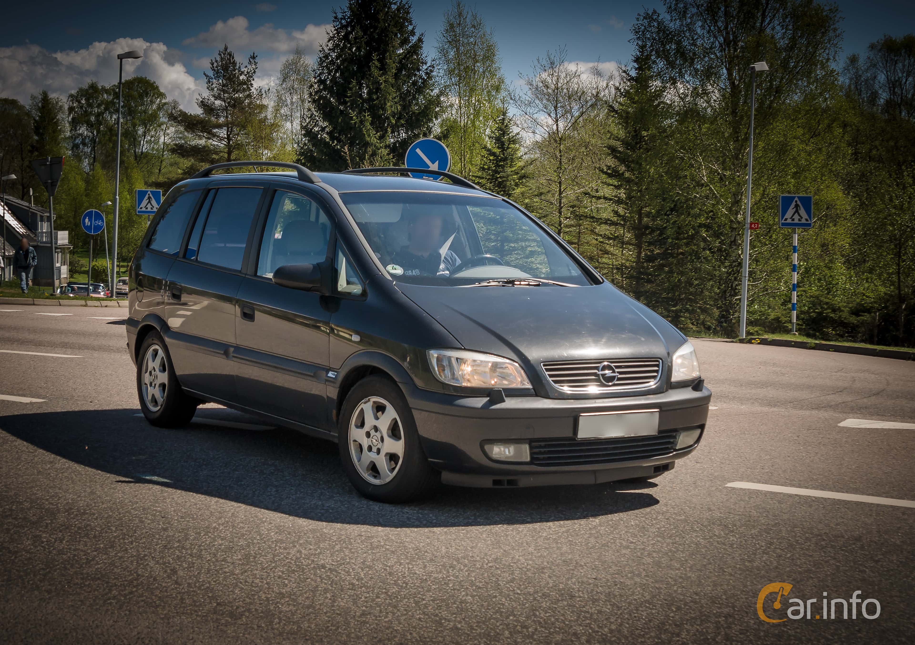 Opel Zafira 2.2 147hp, 2001