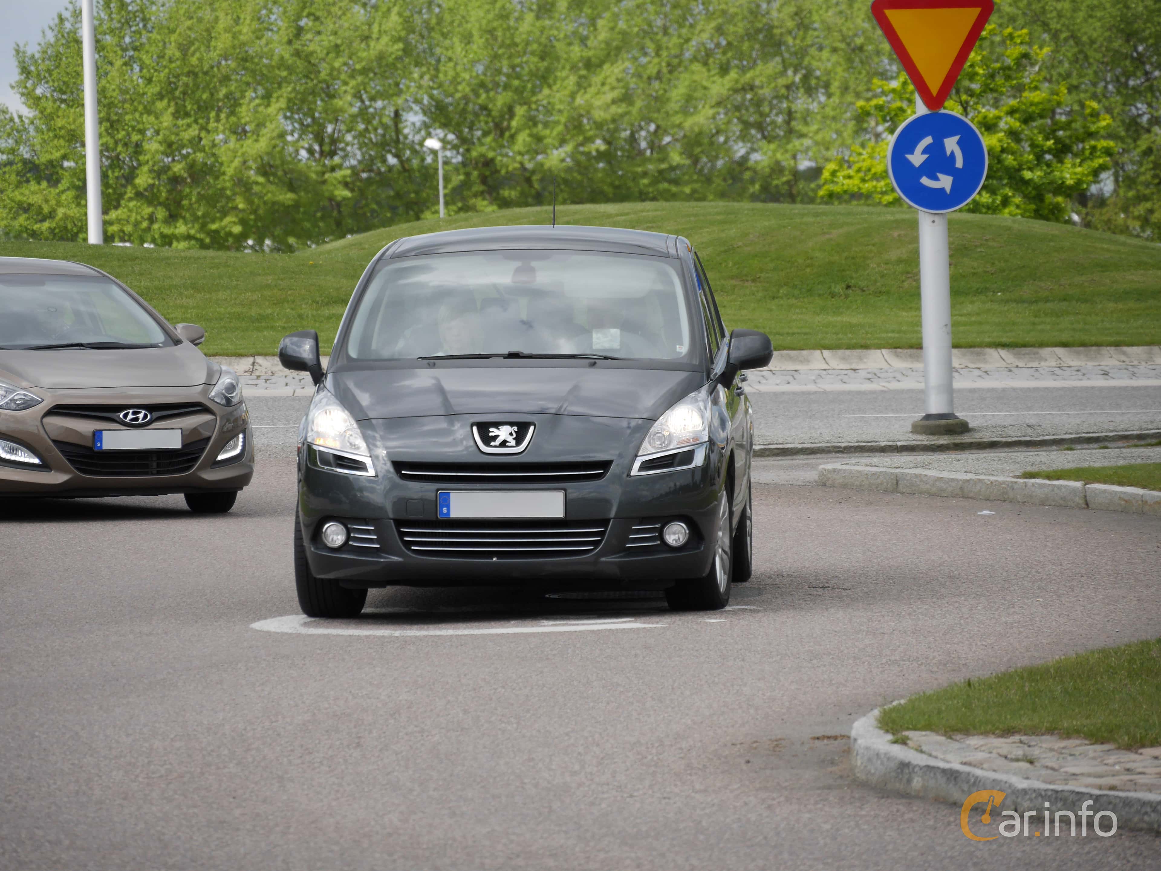 Peugeot 5008 1.6 HDi FAP Manual, 109hp, 2010