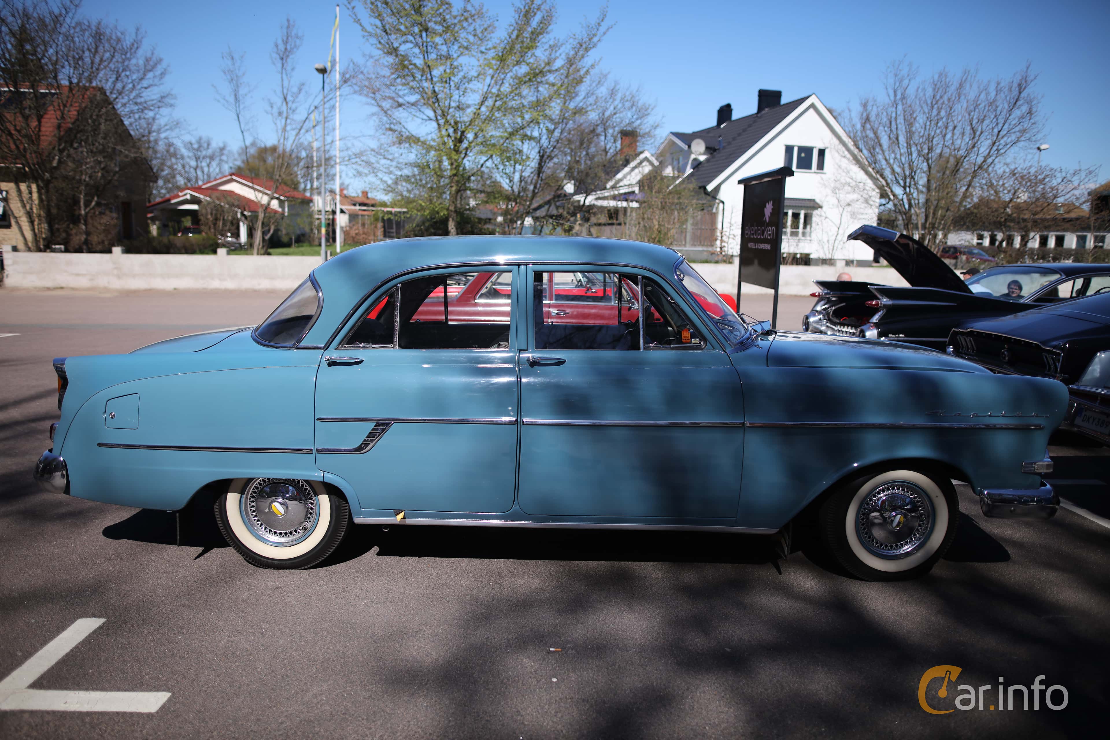 Opel Kapitän 4-door Sedan 4th Generation 2.5