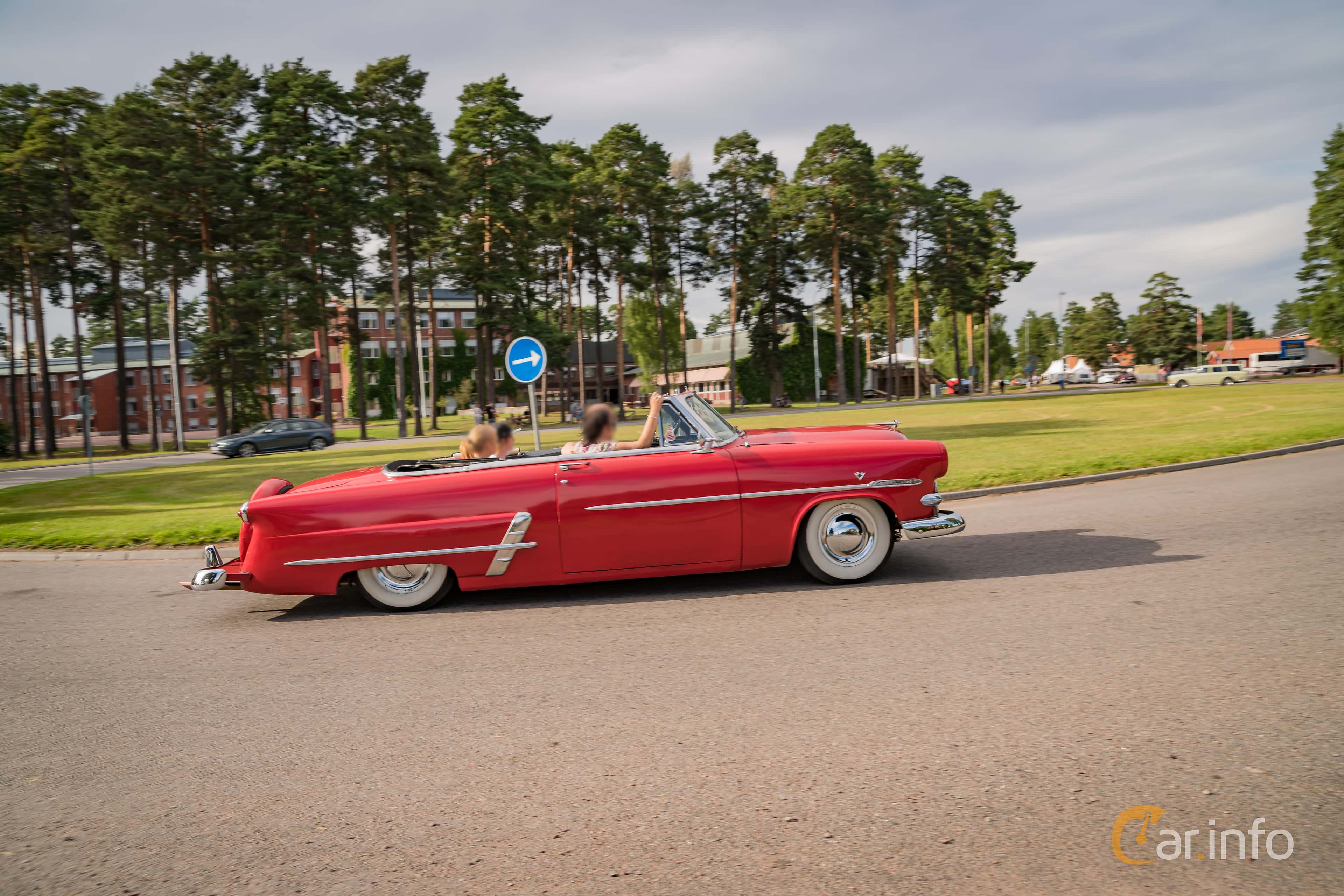 Ford Crestline 3.9 V8 1st Generation, Manual, 3-speed