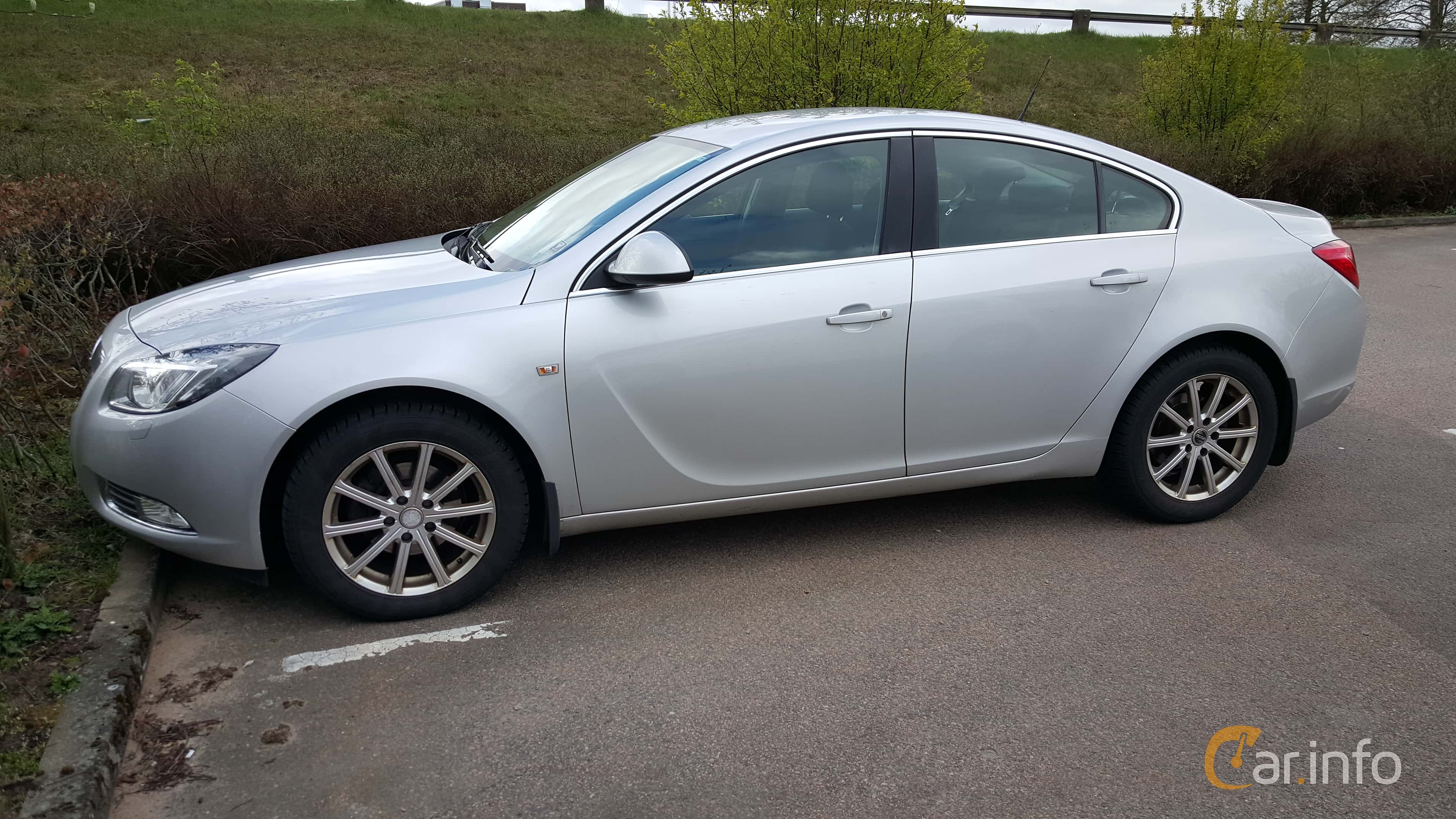 Opel Insignia Sedan 2.0 CDTI  Manual, 130hp, 2013