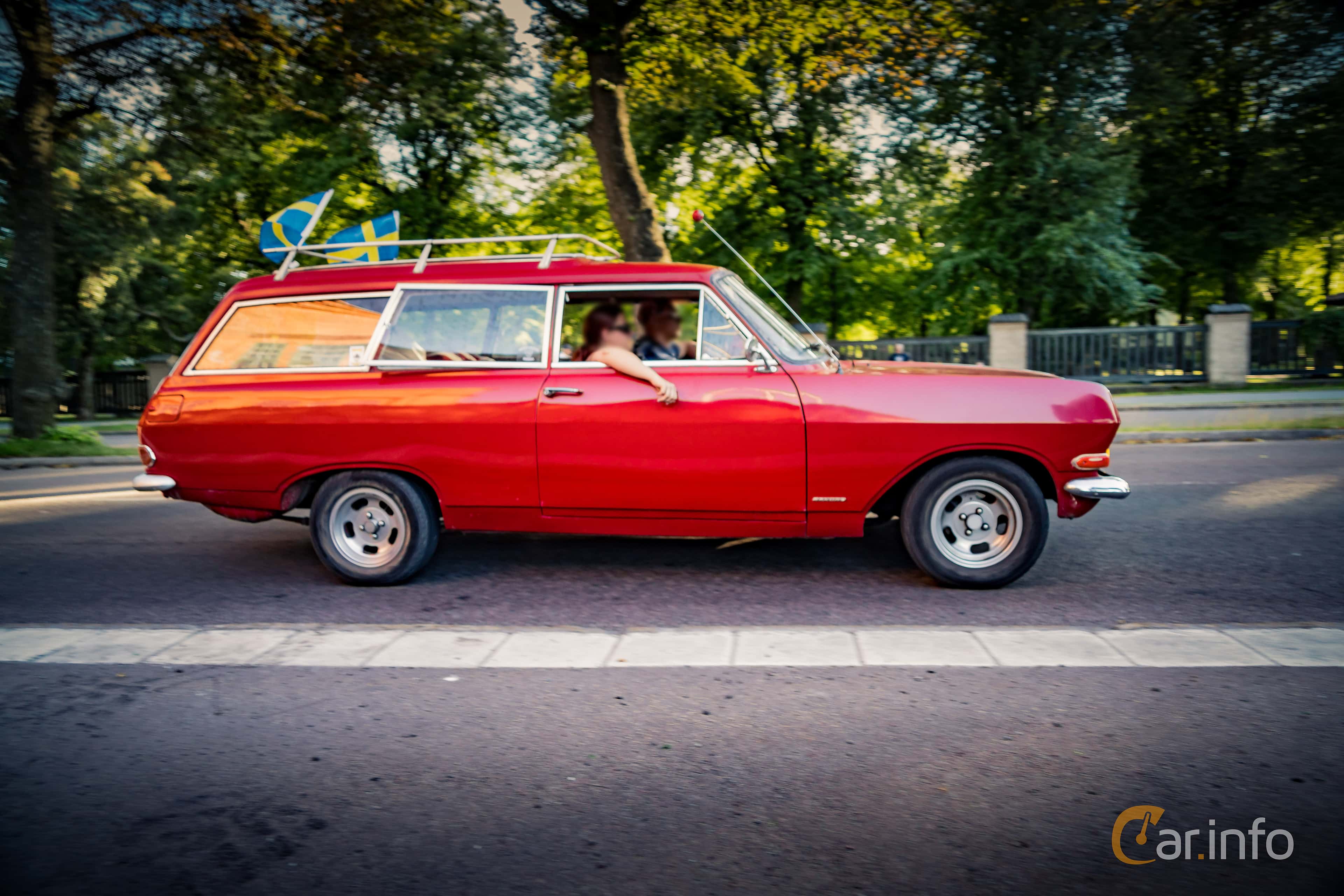 Opel Rekord Caravan 2.6 Manual, 4-speed