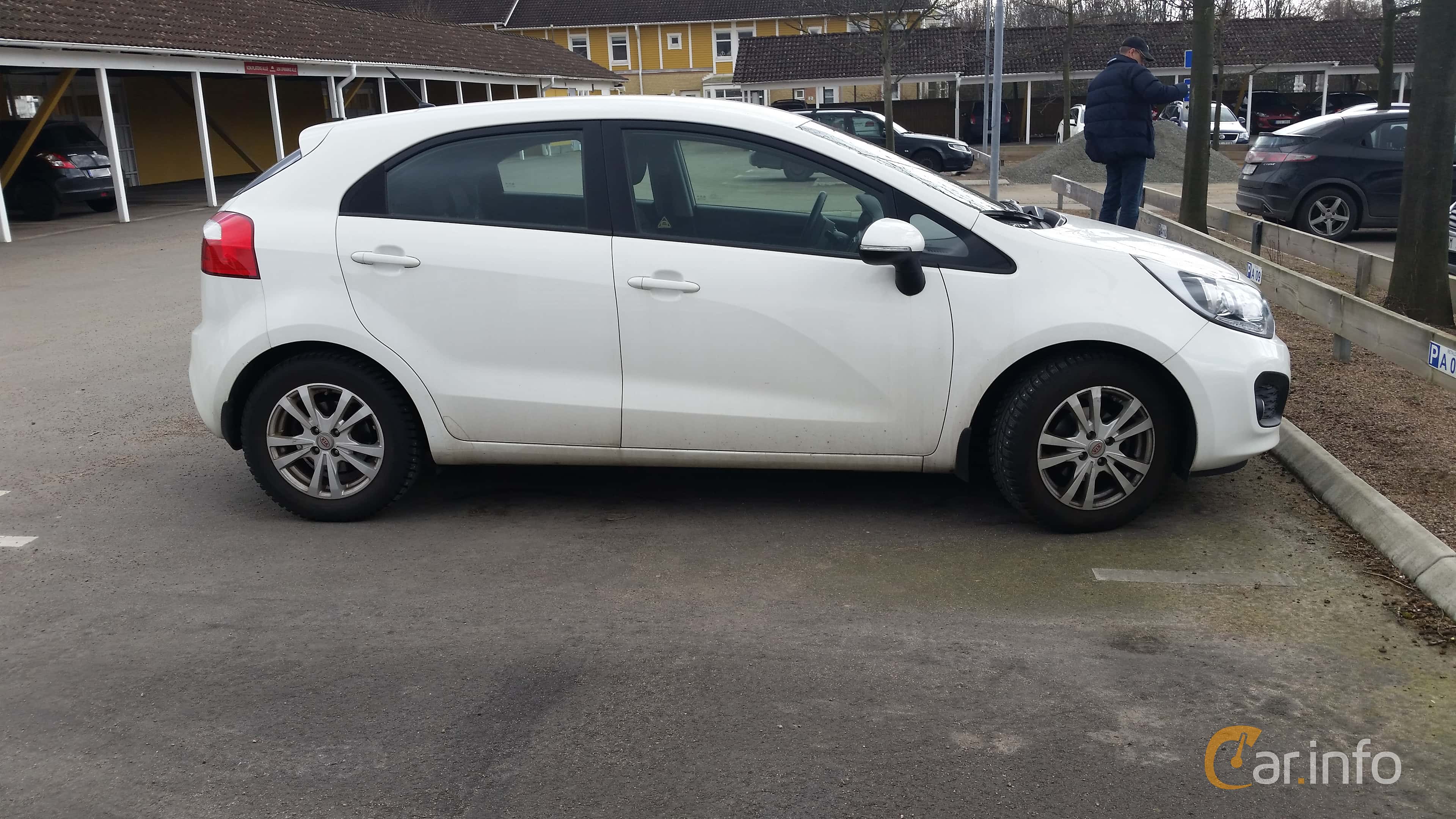 Kia Rio 5-door 1.2 CVVT Manual, 86hp, 2015