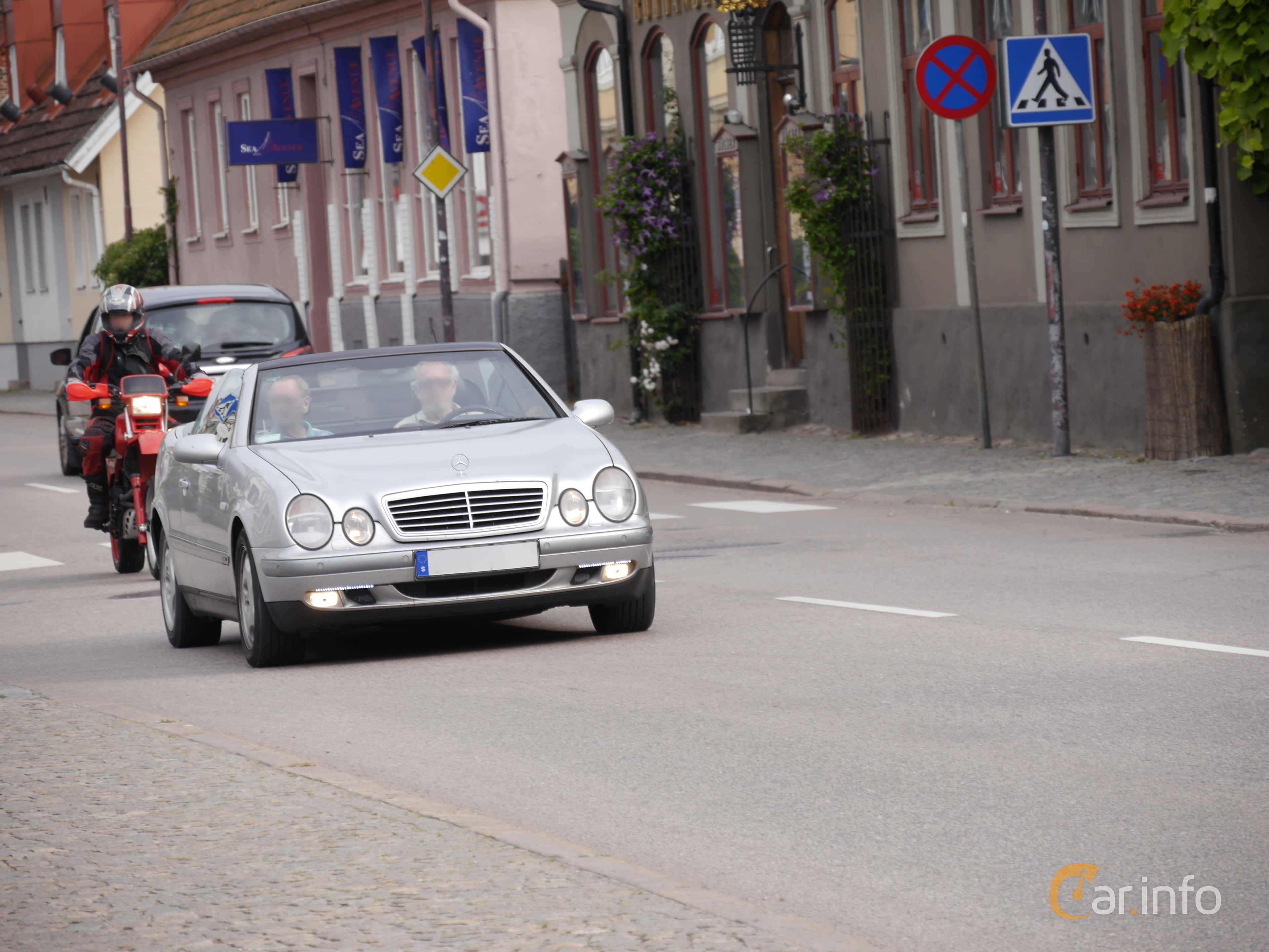 Mercedes-Benz CLK 320 Cabriolet  Automatic, 218hp, 1999