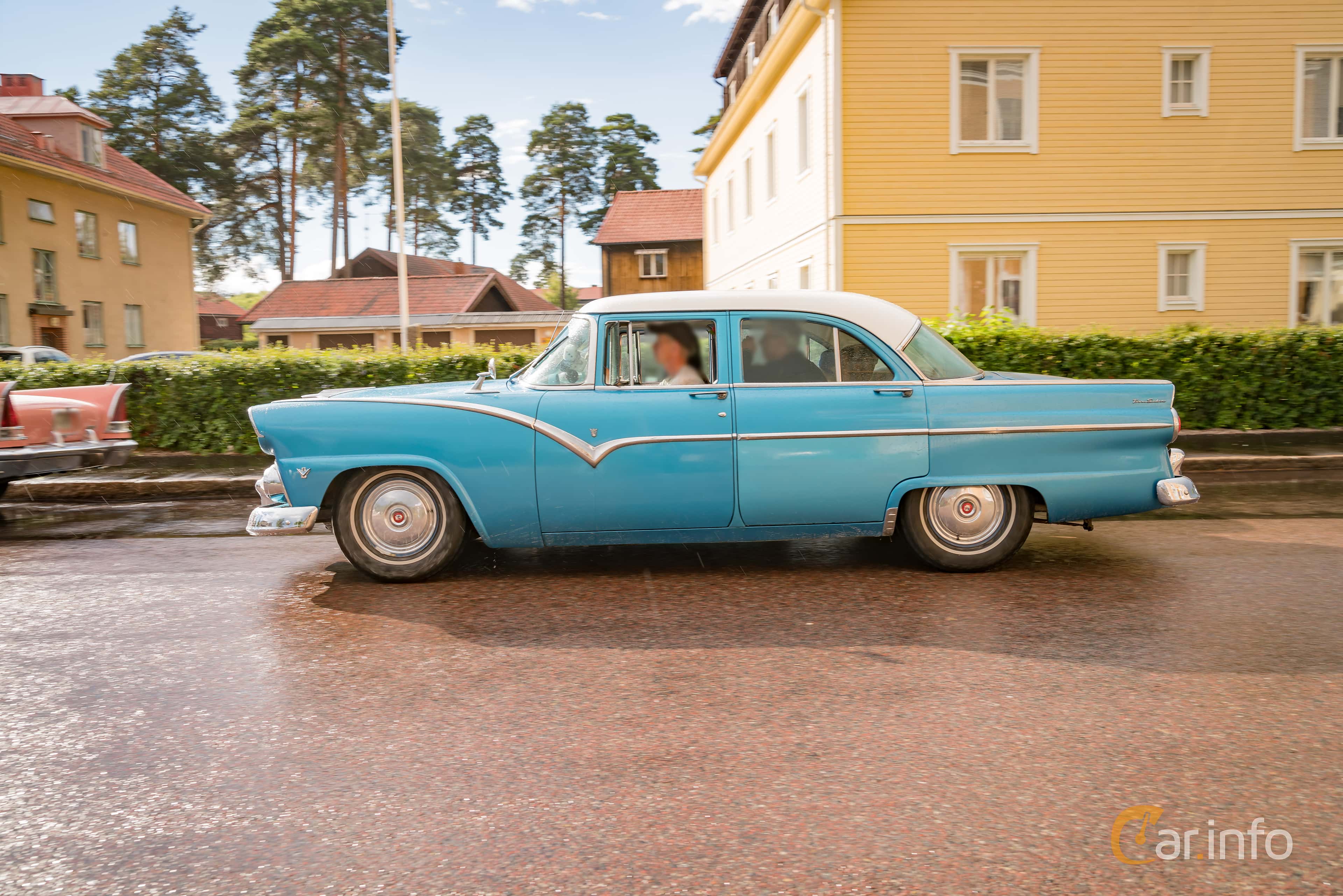 Ford Fairlane Town Sedan 4.5 V8 Automatic, 165hp, 1955