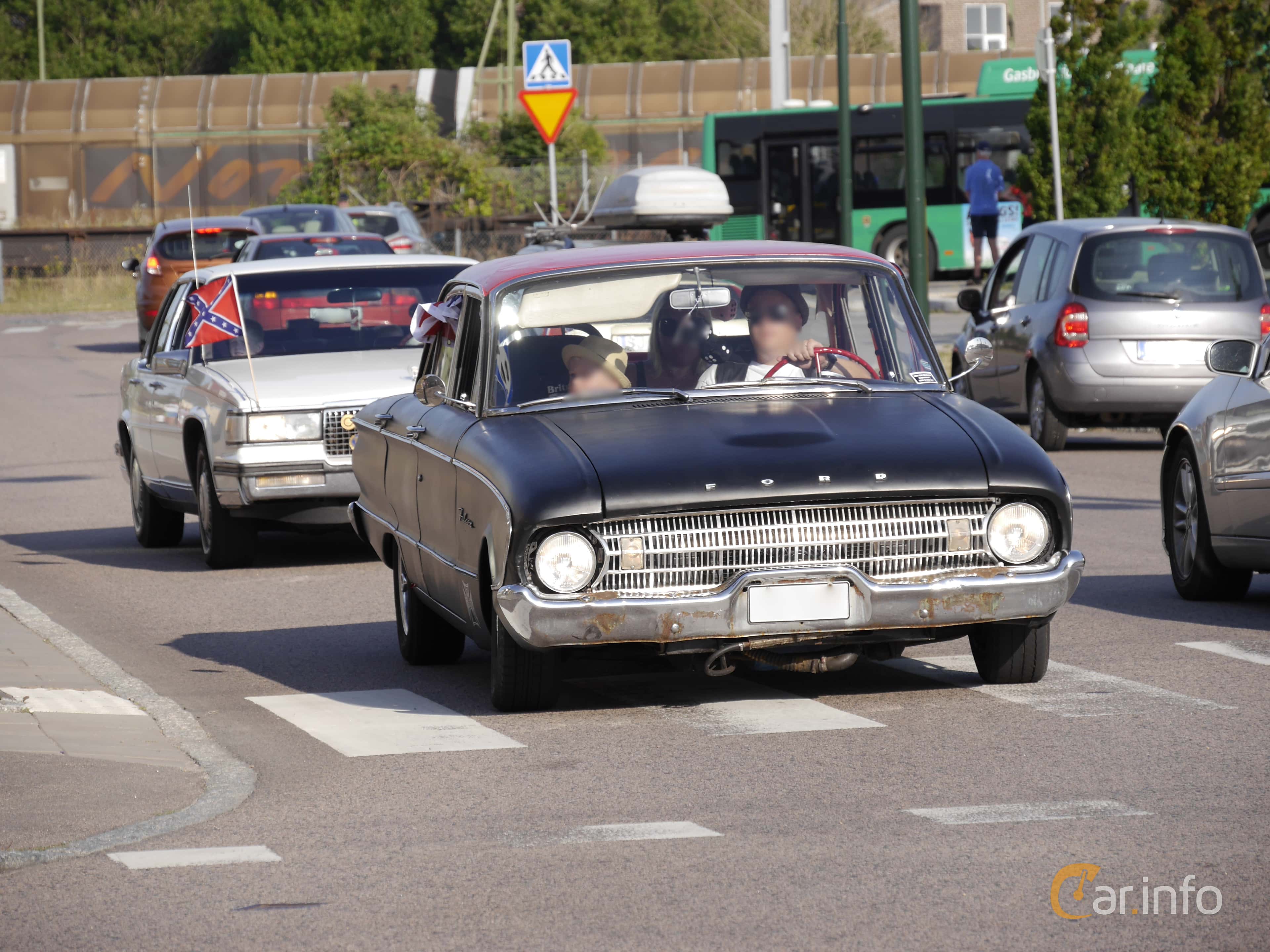Ford Falcon 4-door Sedan 2.8 Automatic, 102hp, 1961